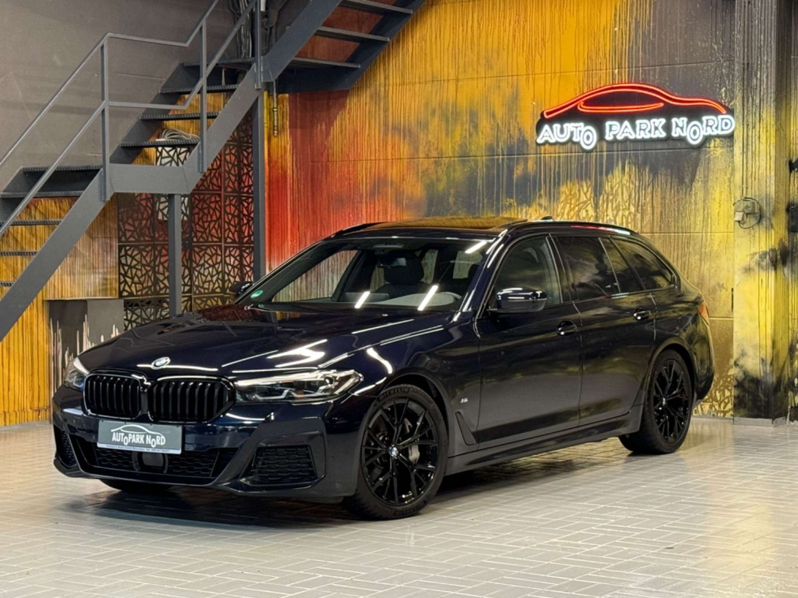 BMW - 530