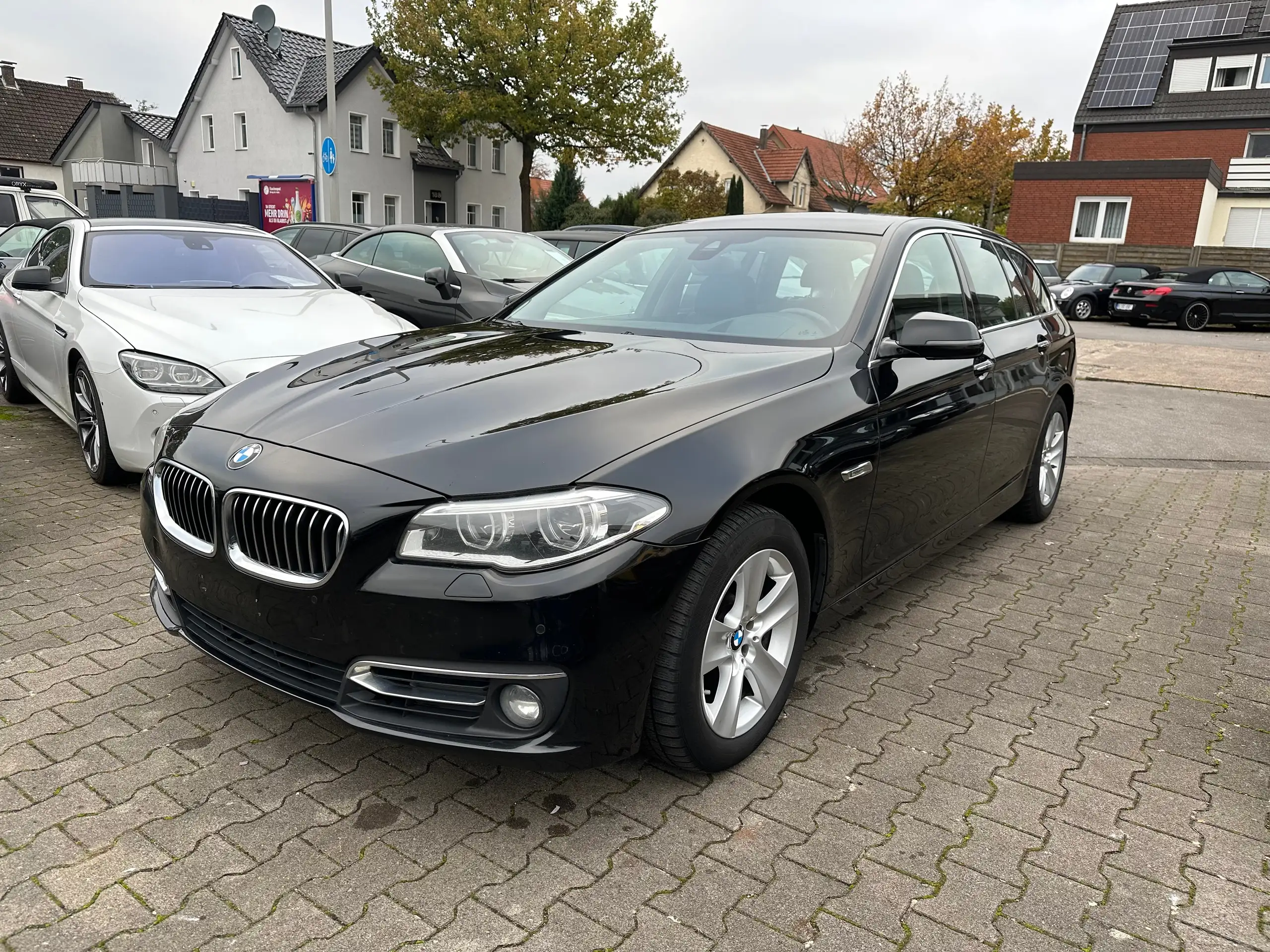 BMW - 525