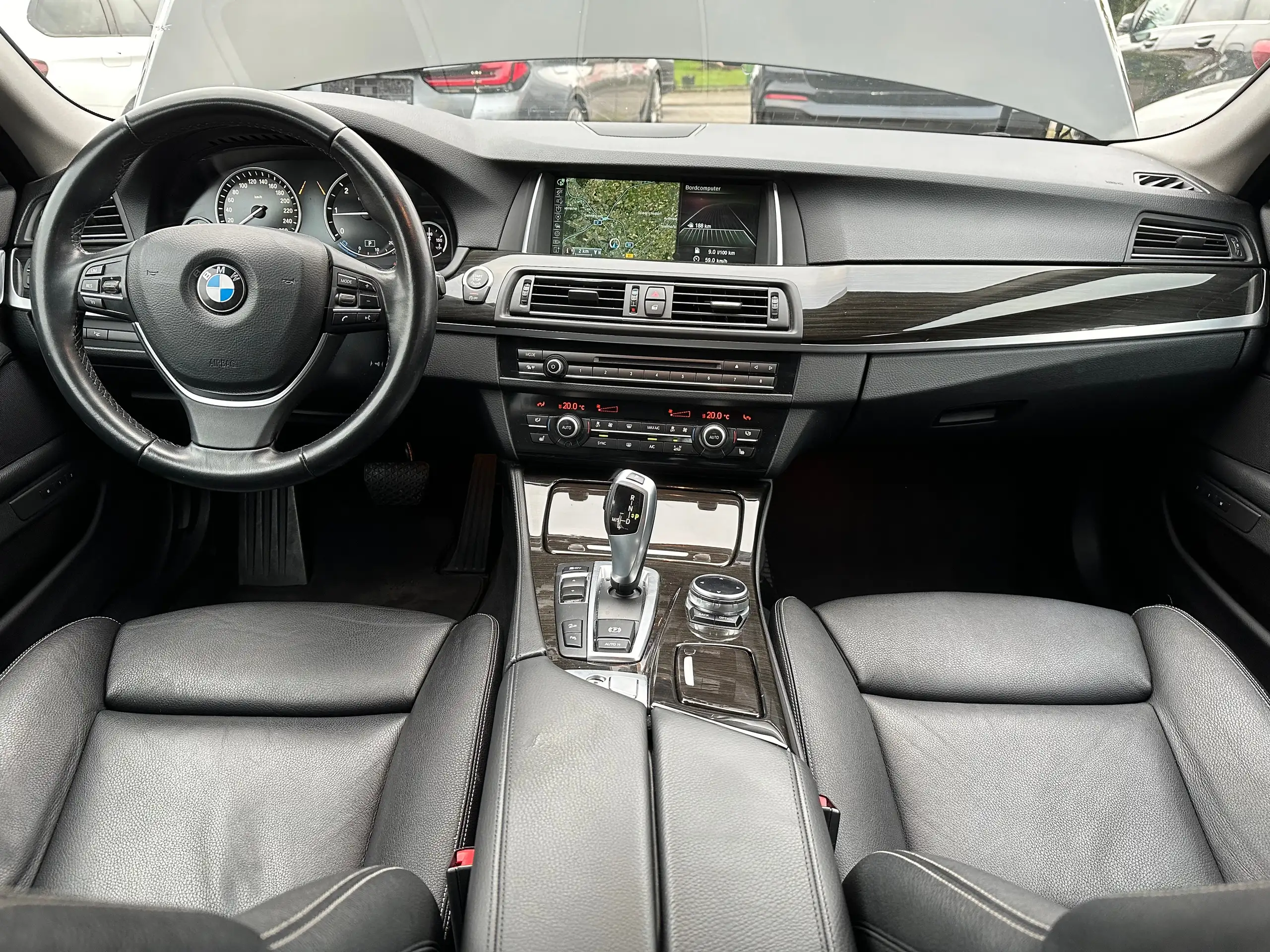 BMW - 525