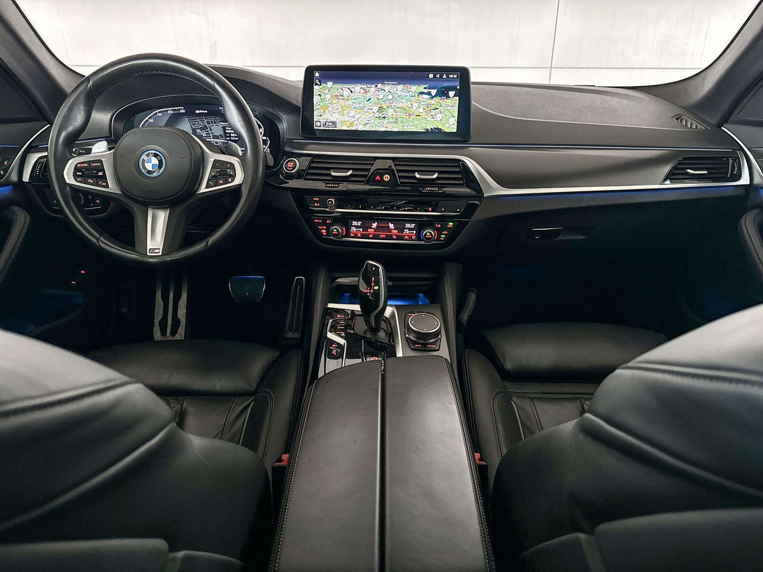 BMW - 530