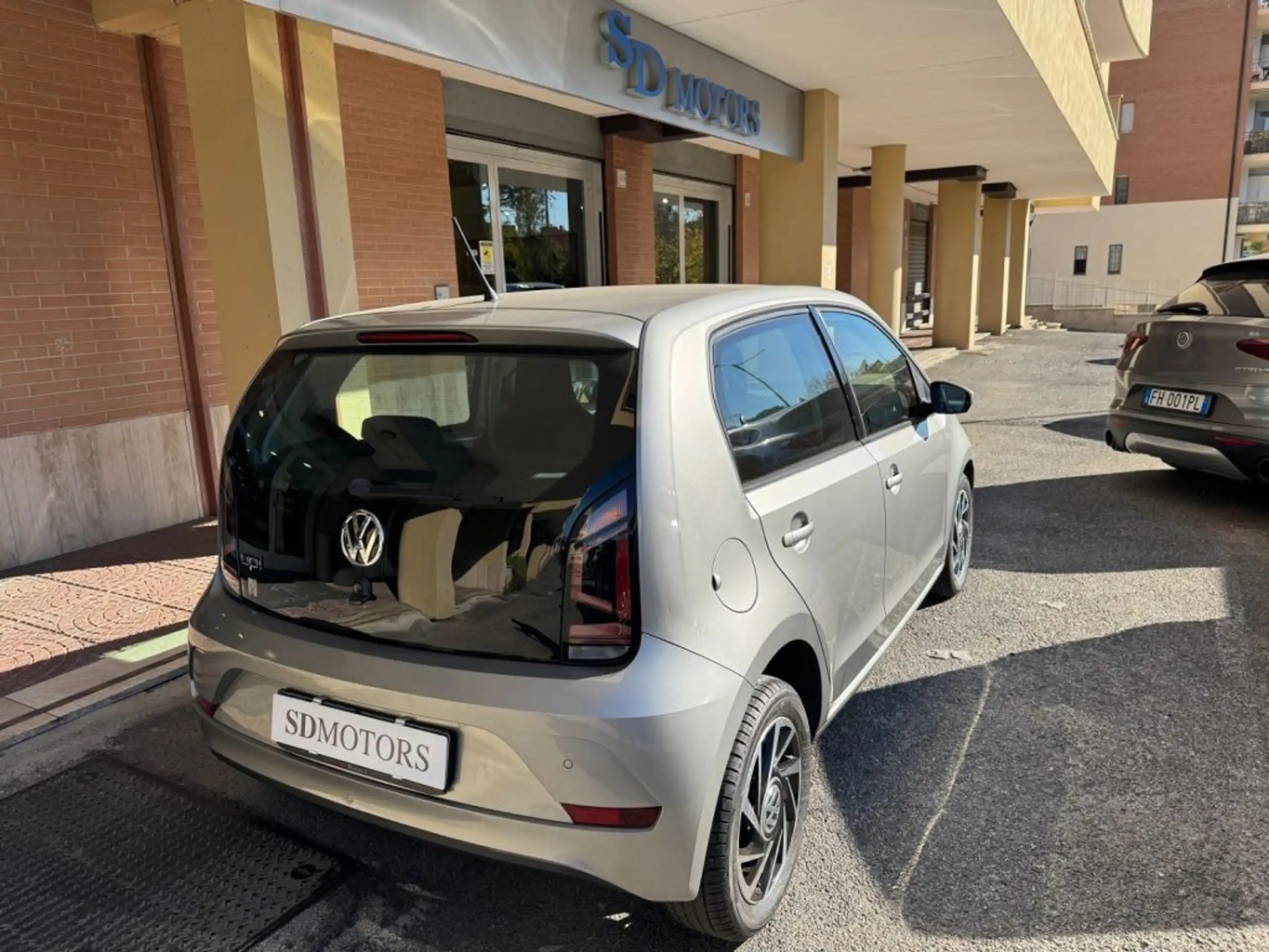 Volkswagen - up!