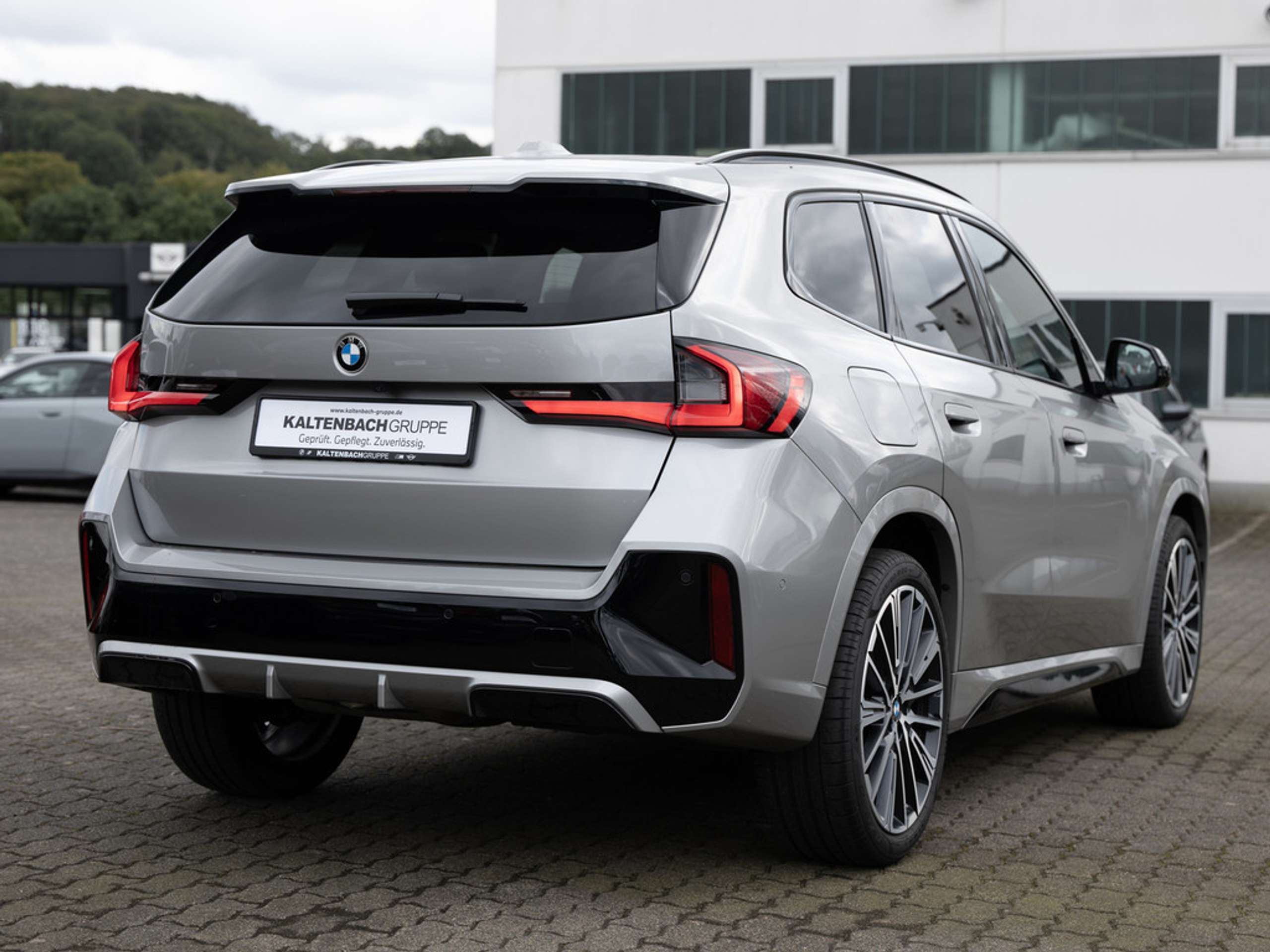 BMW - X1