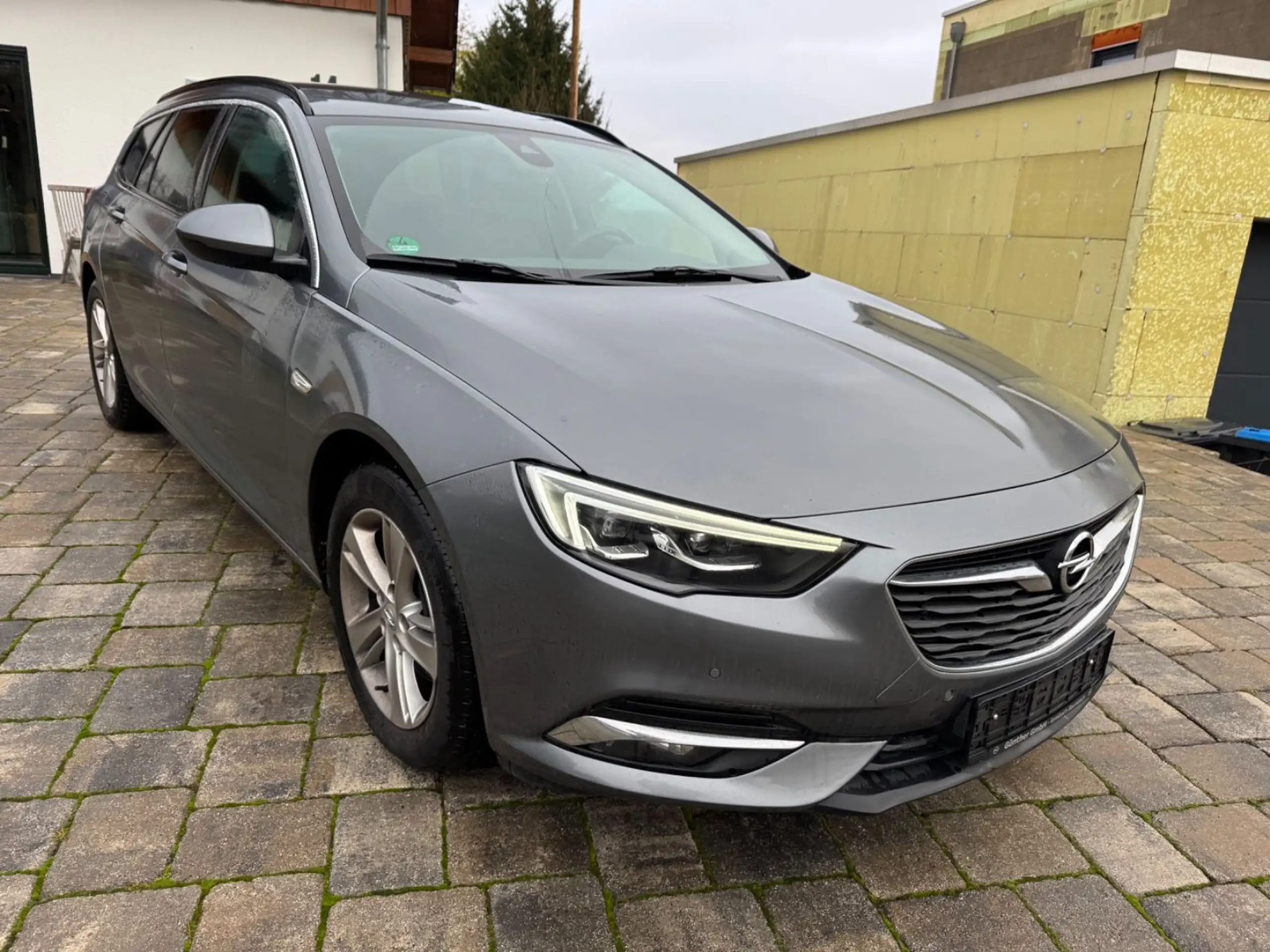 Opel - Insignia