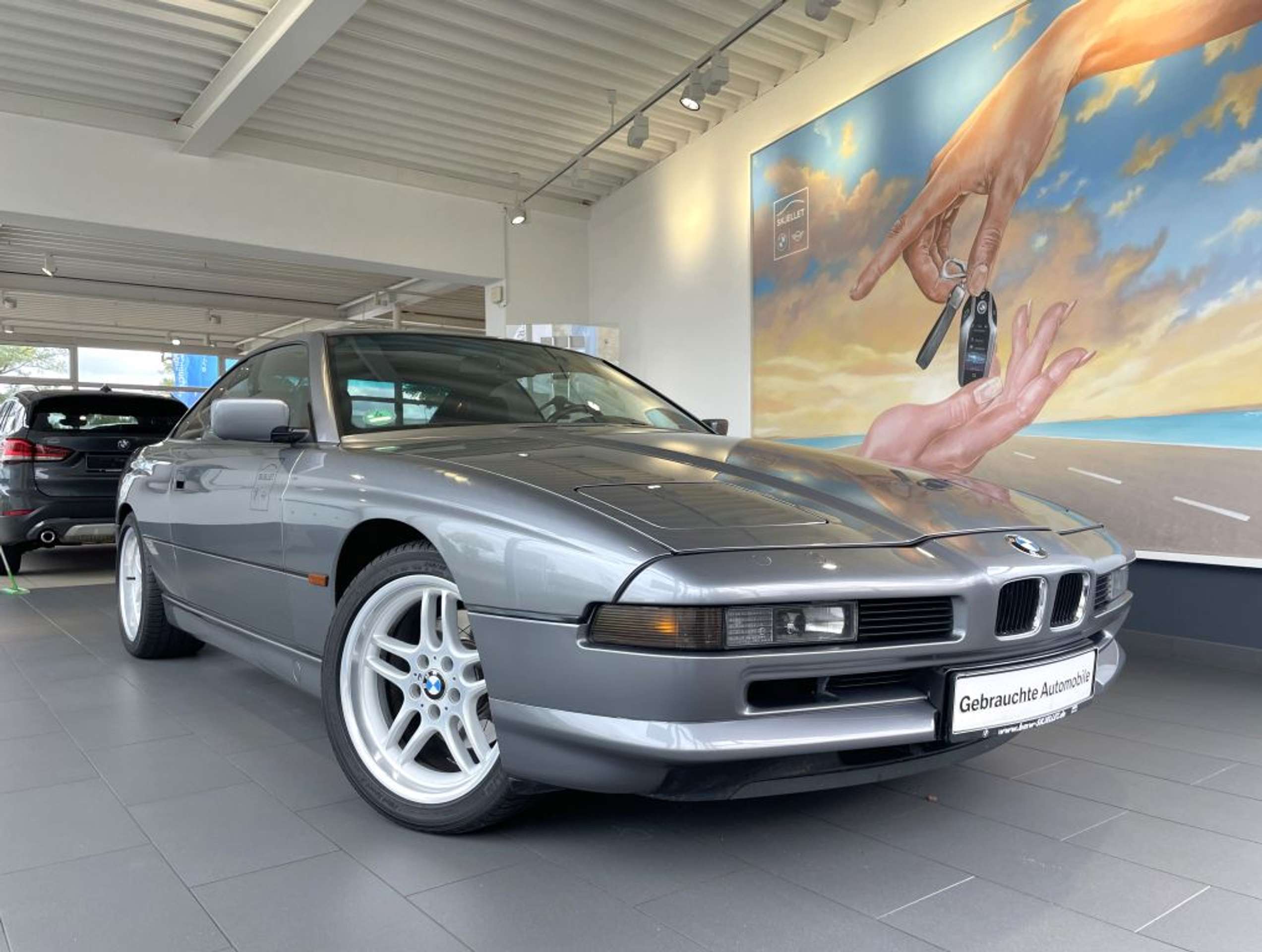 BMW - 850