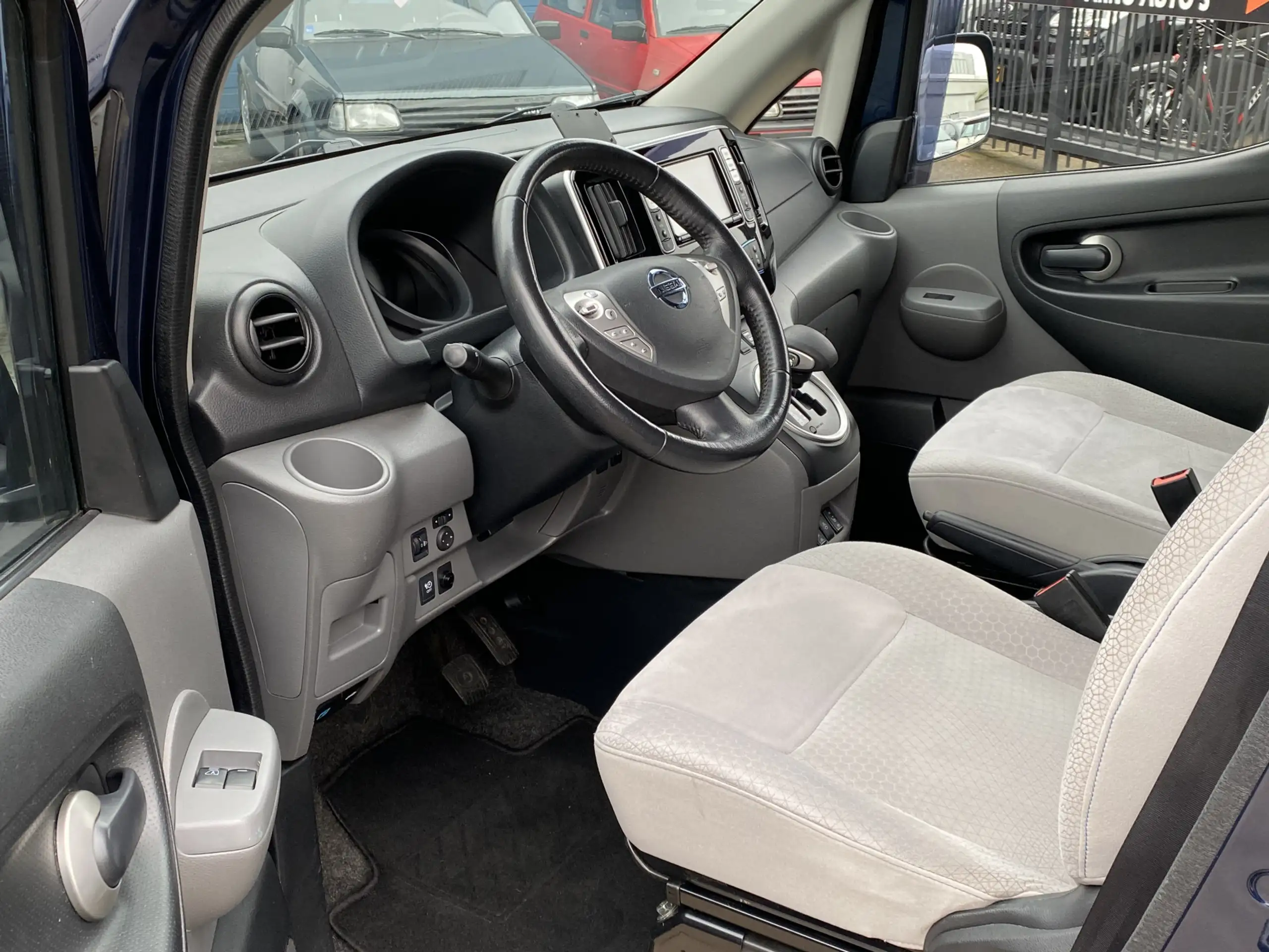 Nissan - E-NV200