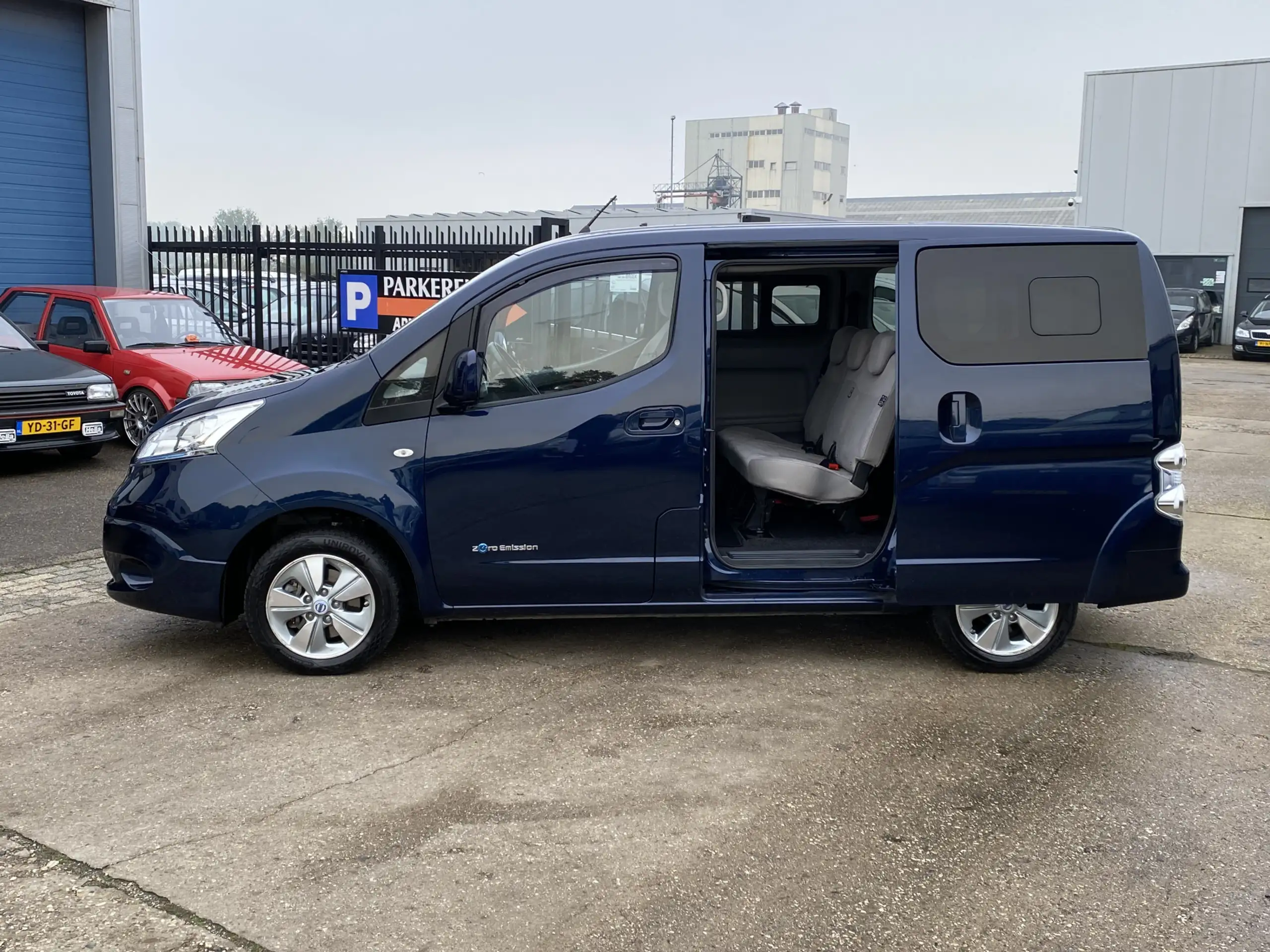 Nissan - E-NV200