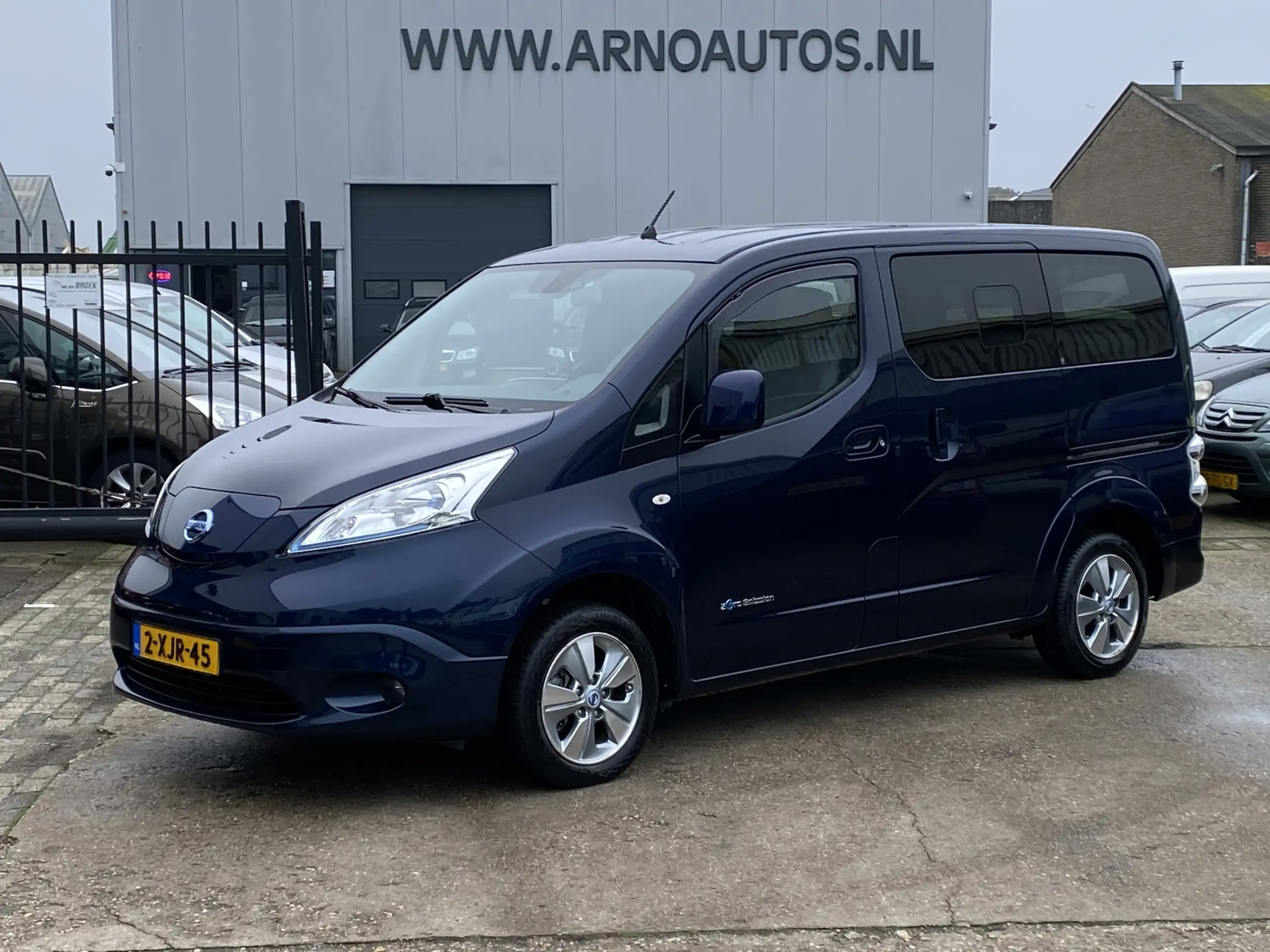 Nissan - E-NV200