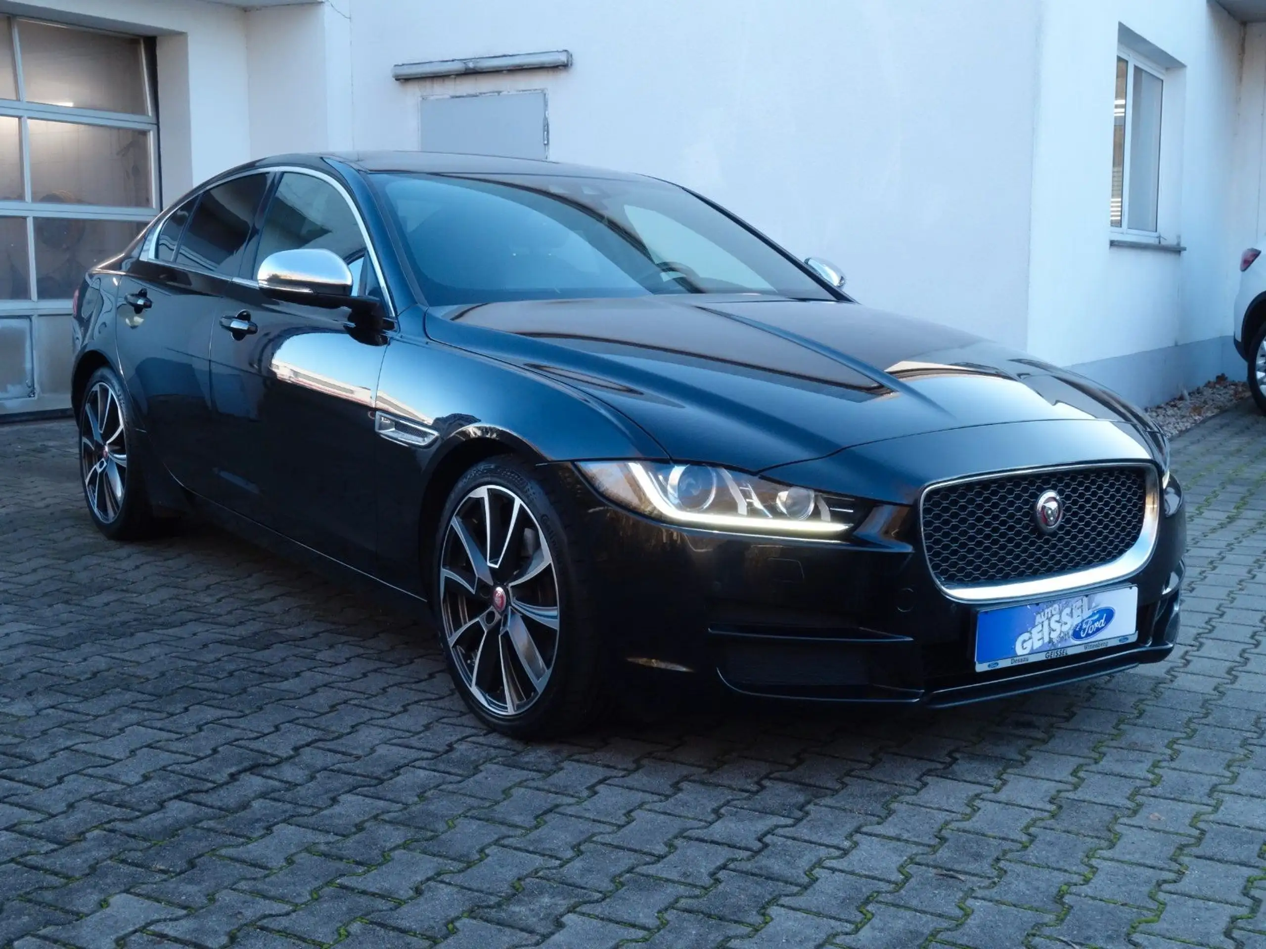 Jaguar - XE