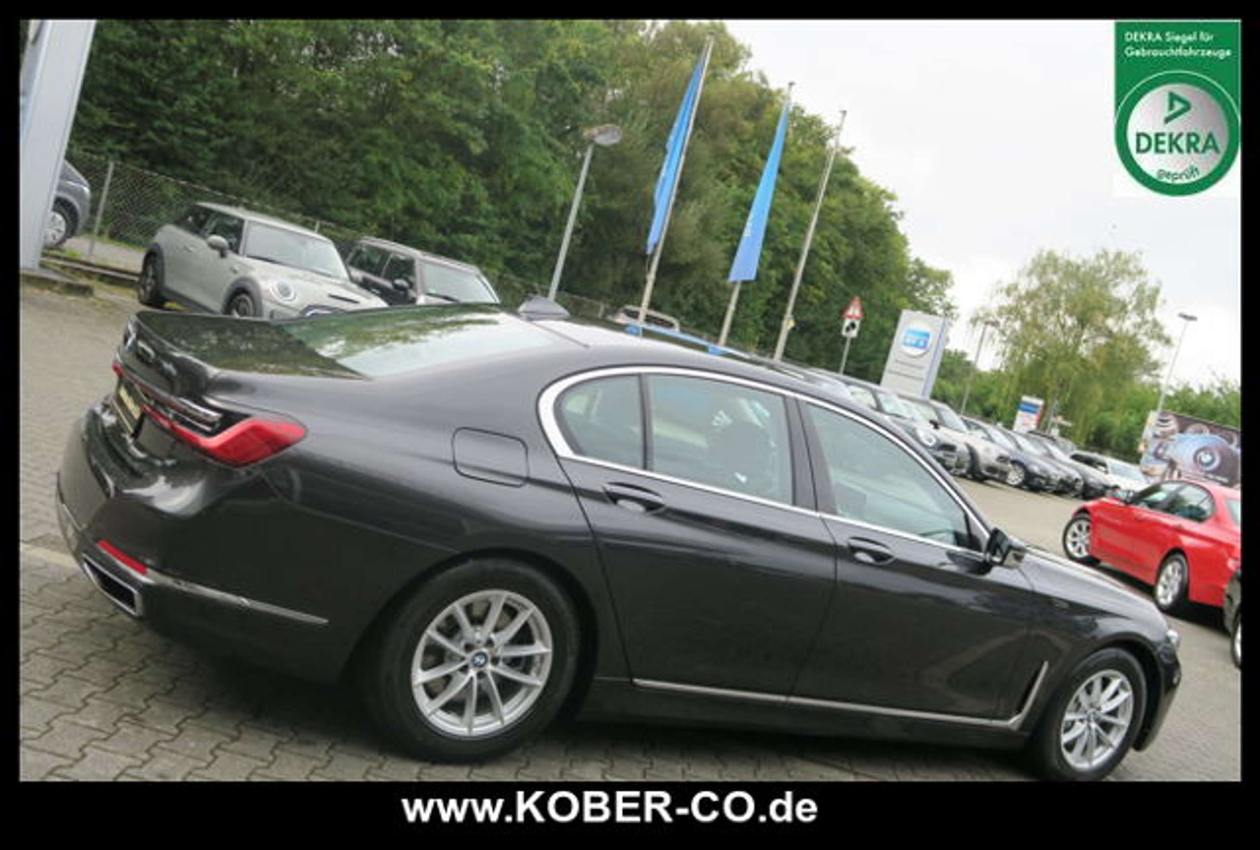 BMW - 730