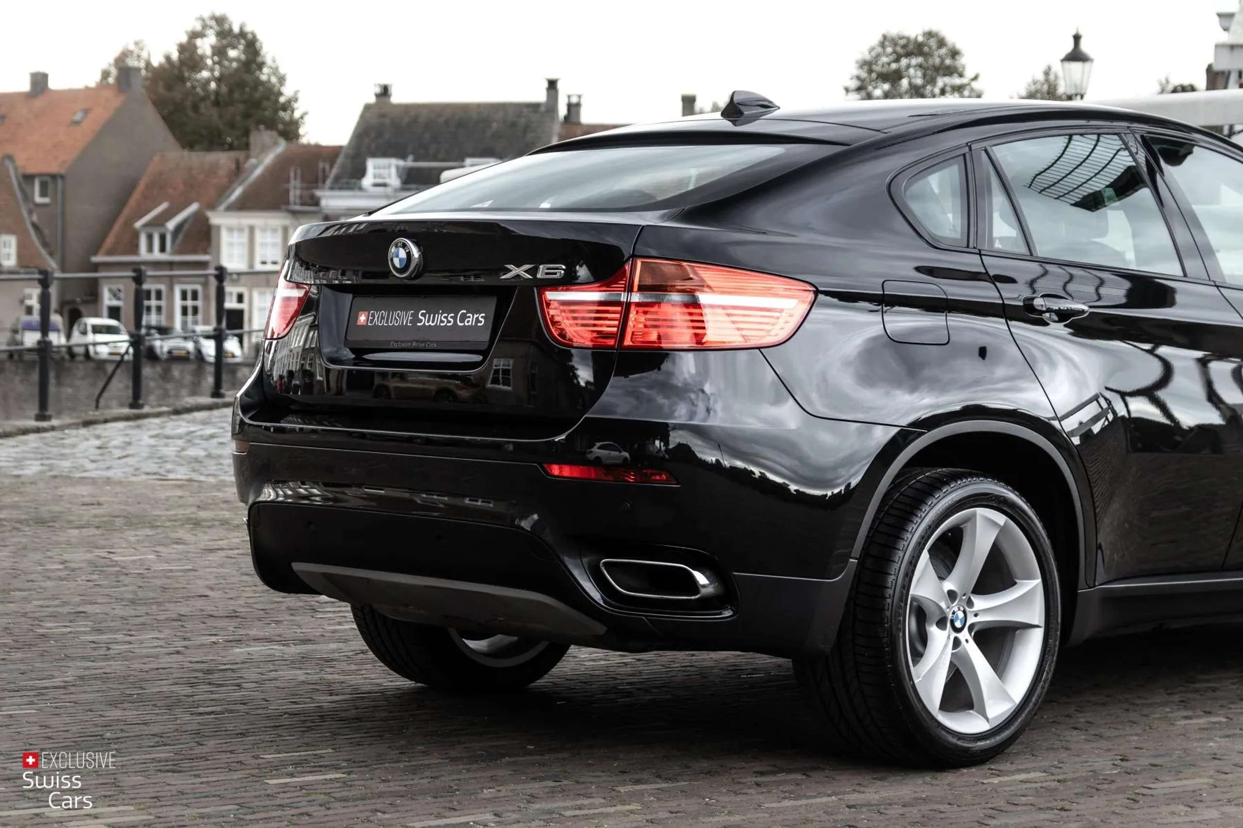 BMW - X6