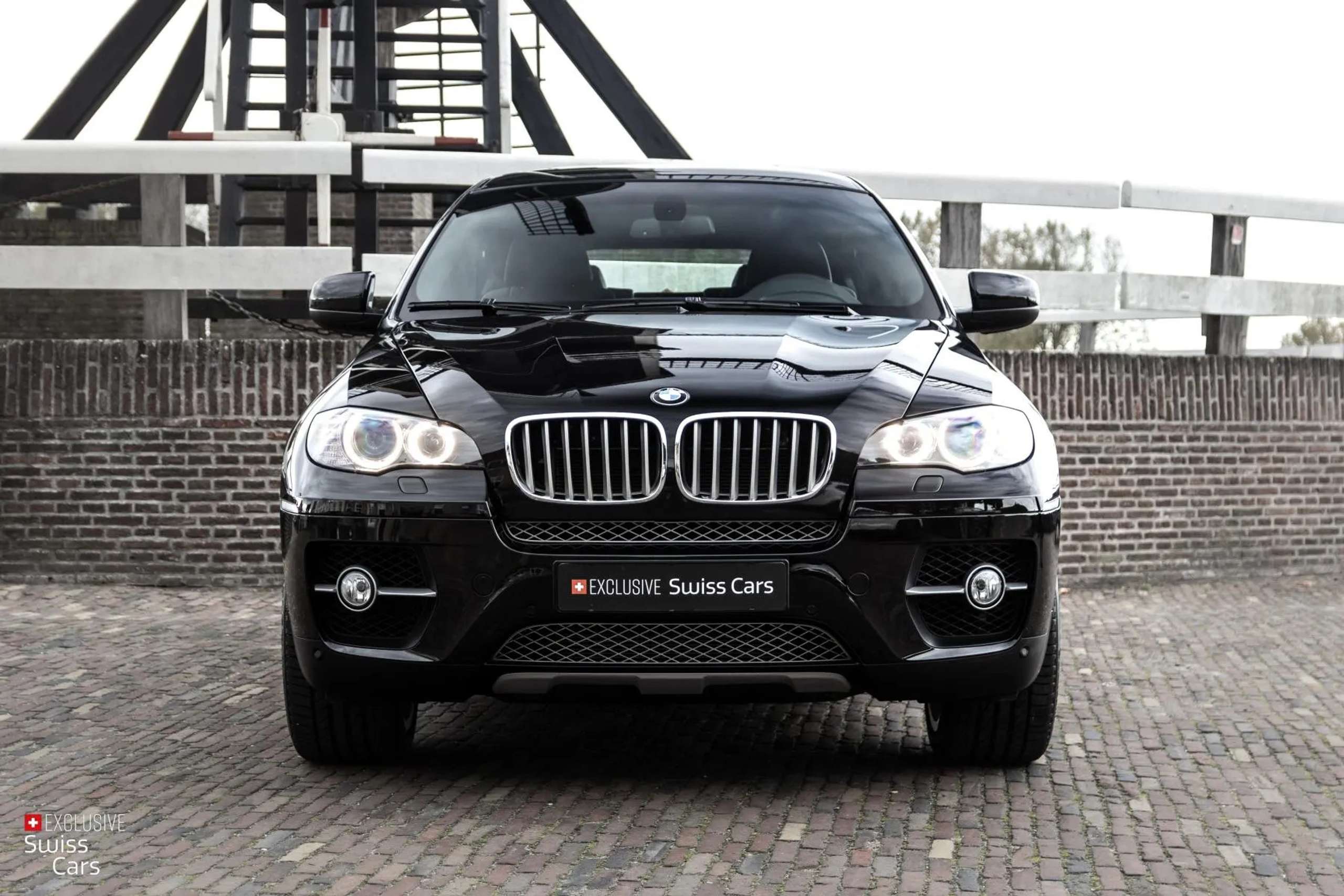 BMW - X6