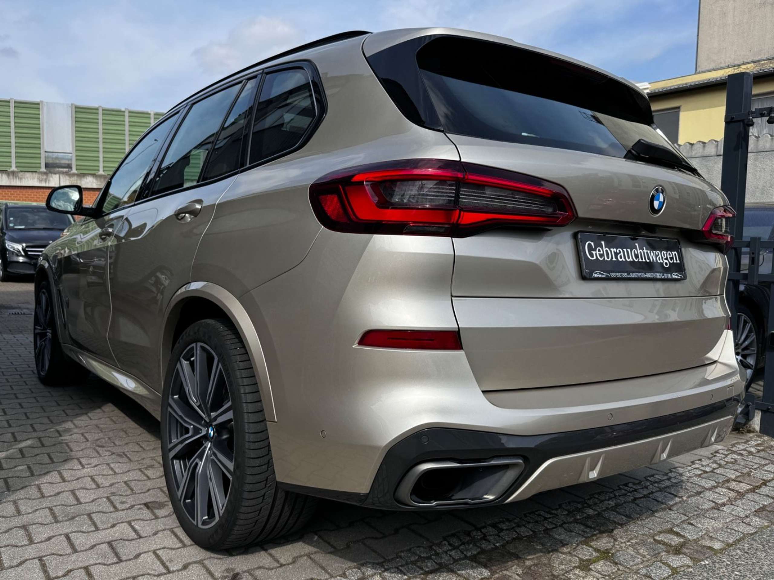 BMW - X5 M