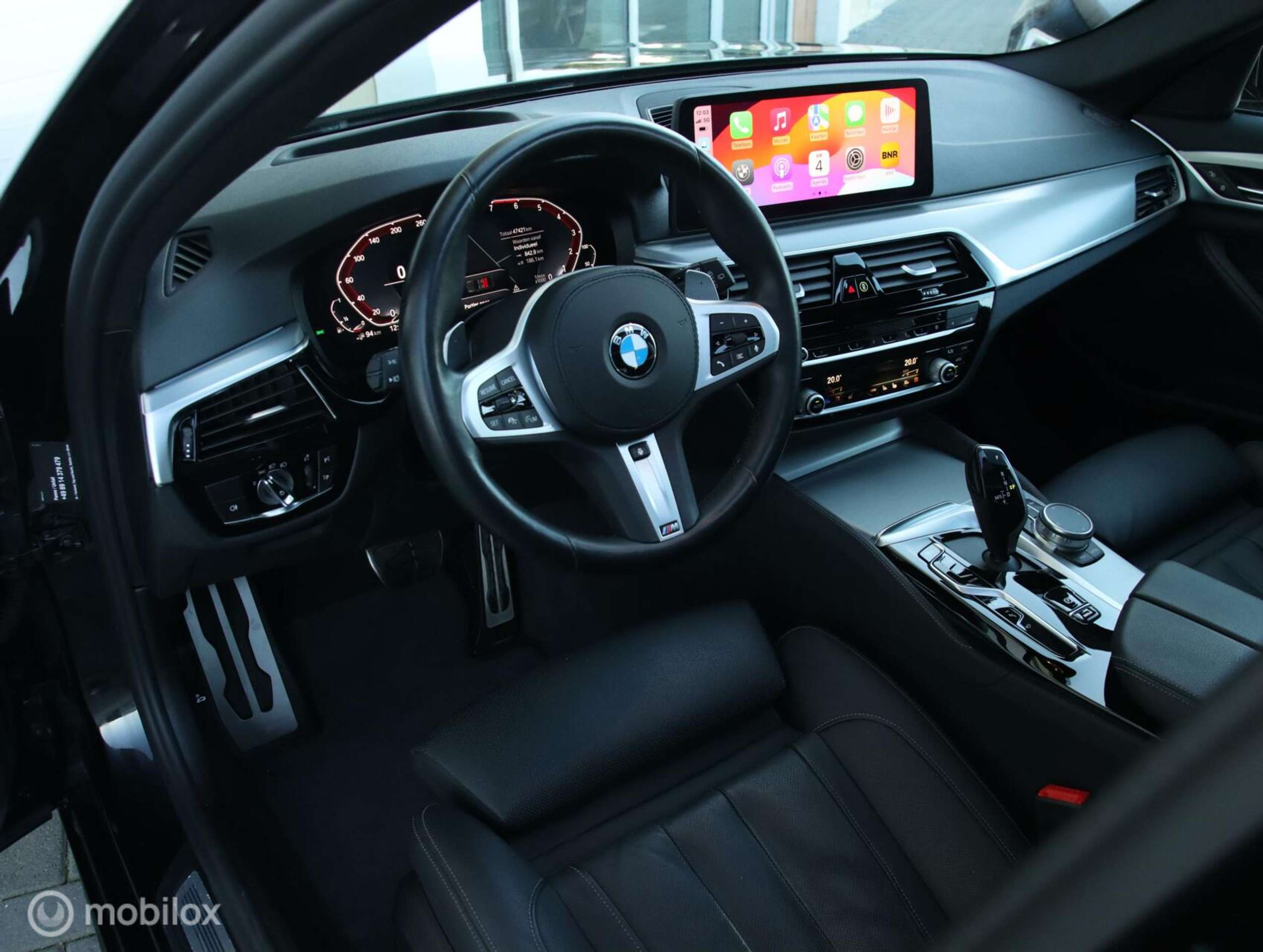 BMW - 530