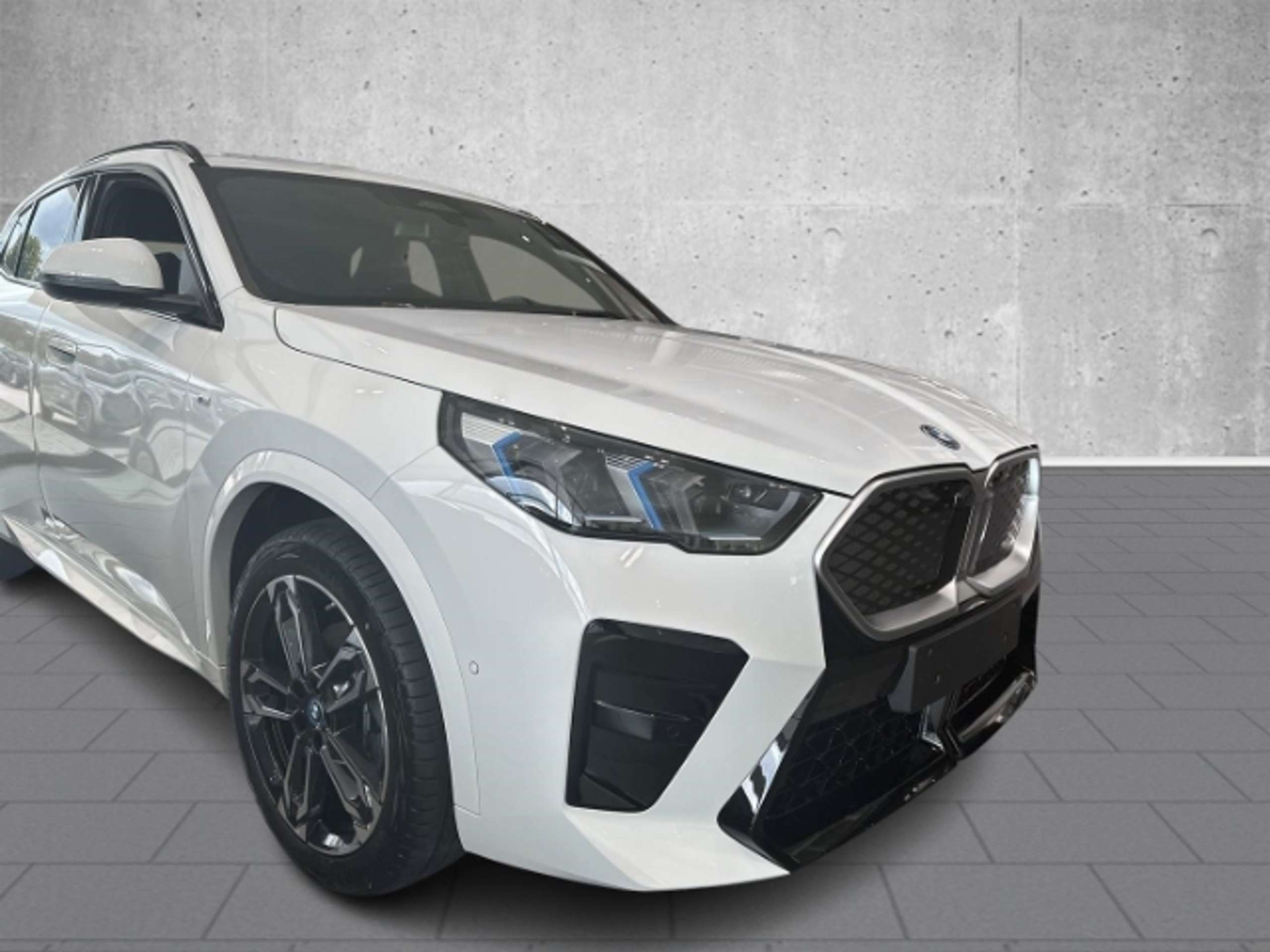 BMW - X2