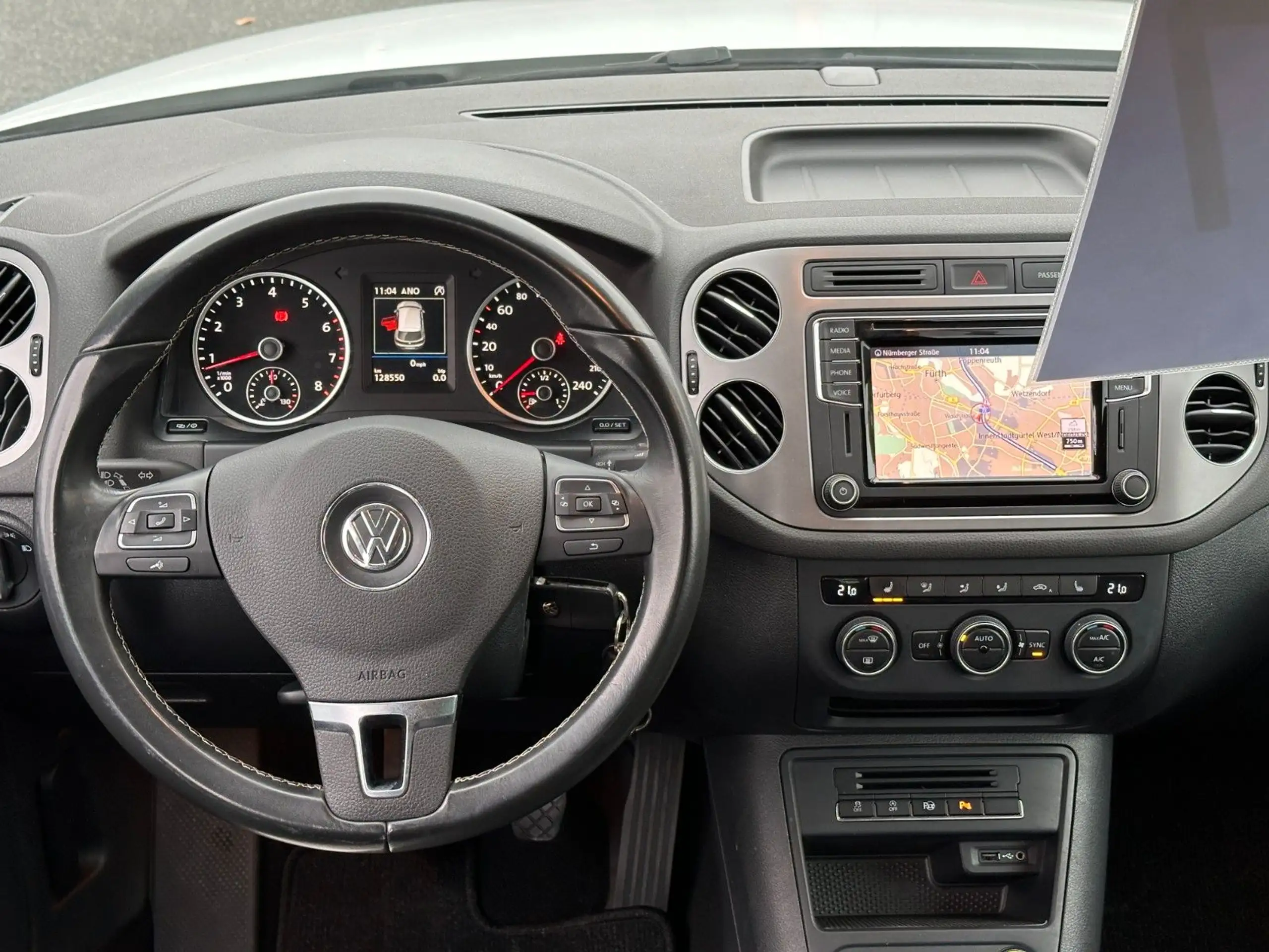 Volkswagen - Tiguan