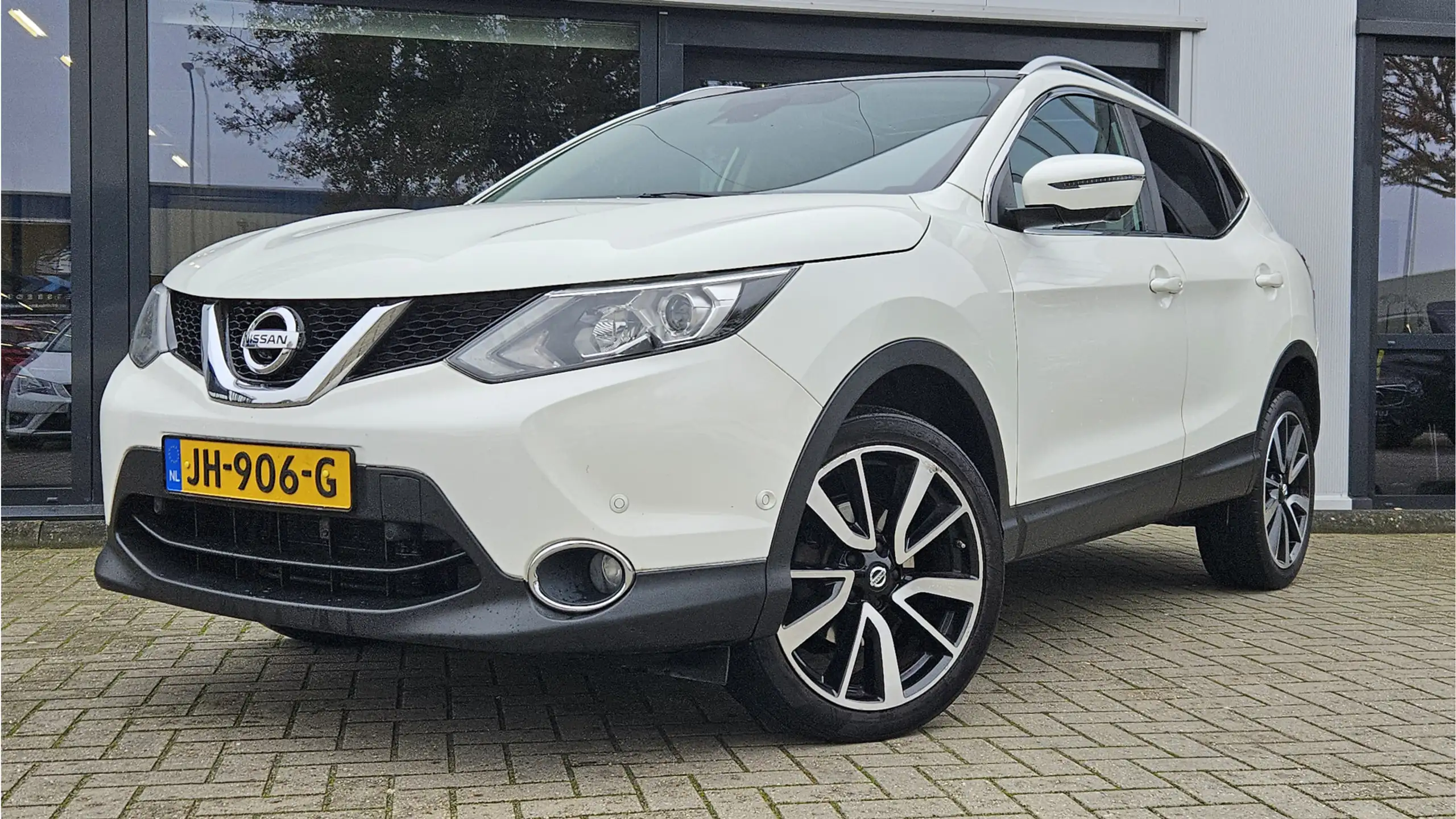 Nissan - Qashqai