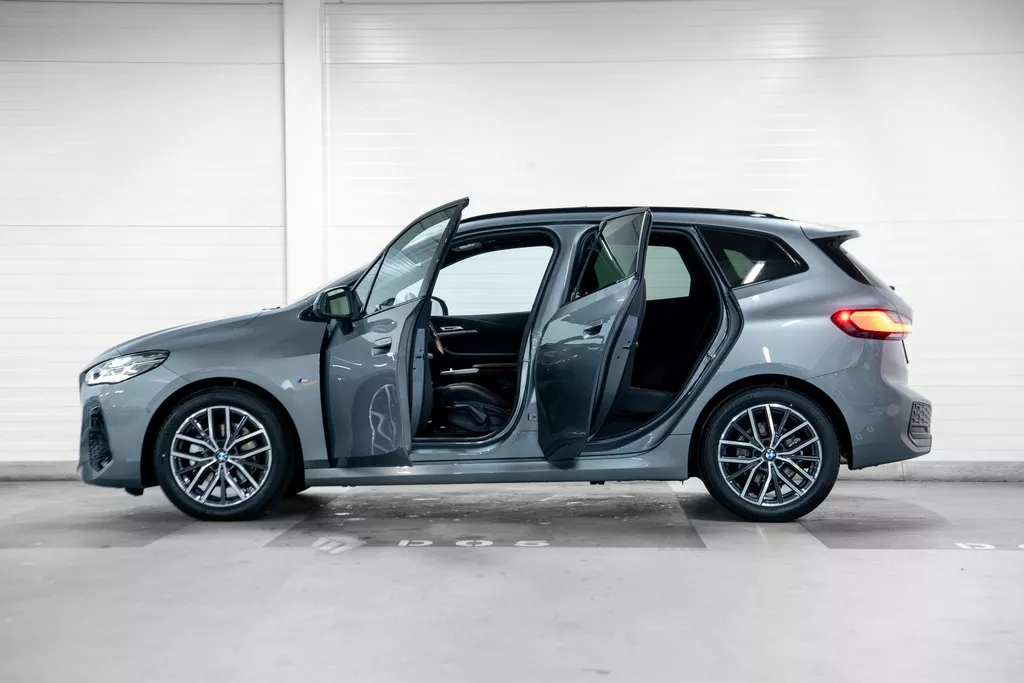 BMW - 2 Series Grand Tourer