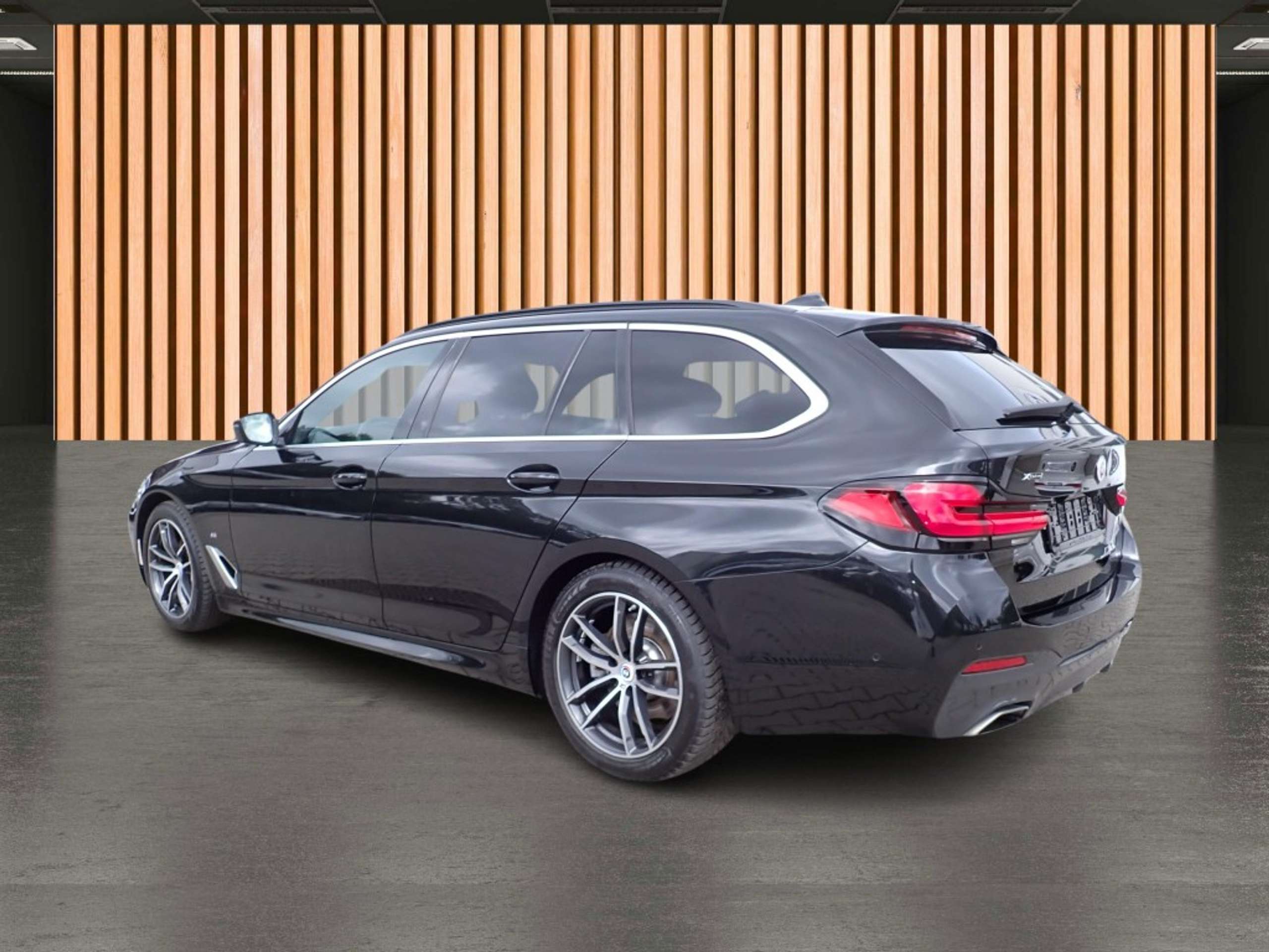 BMW - 540