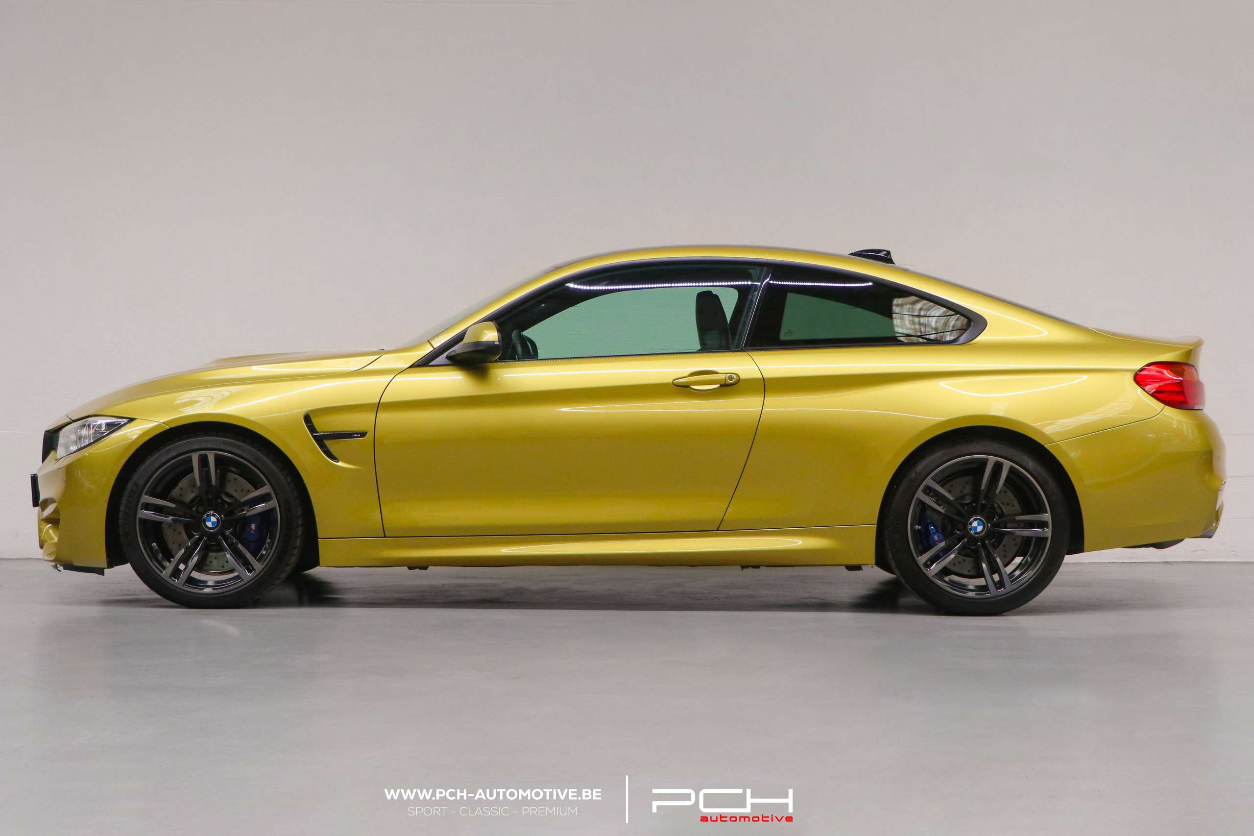 BMW - M4