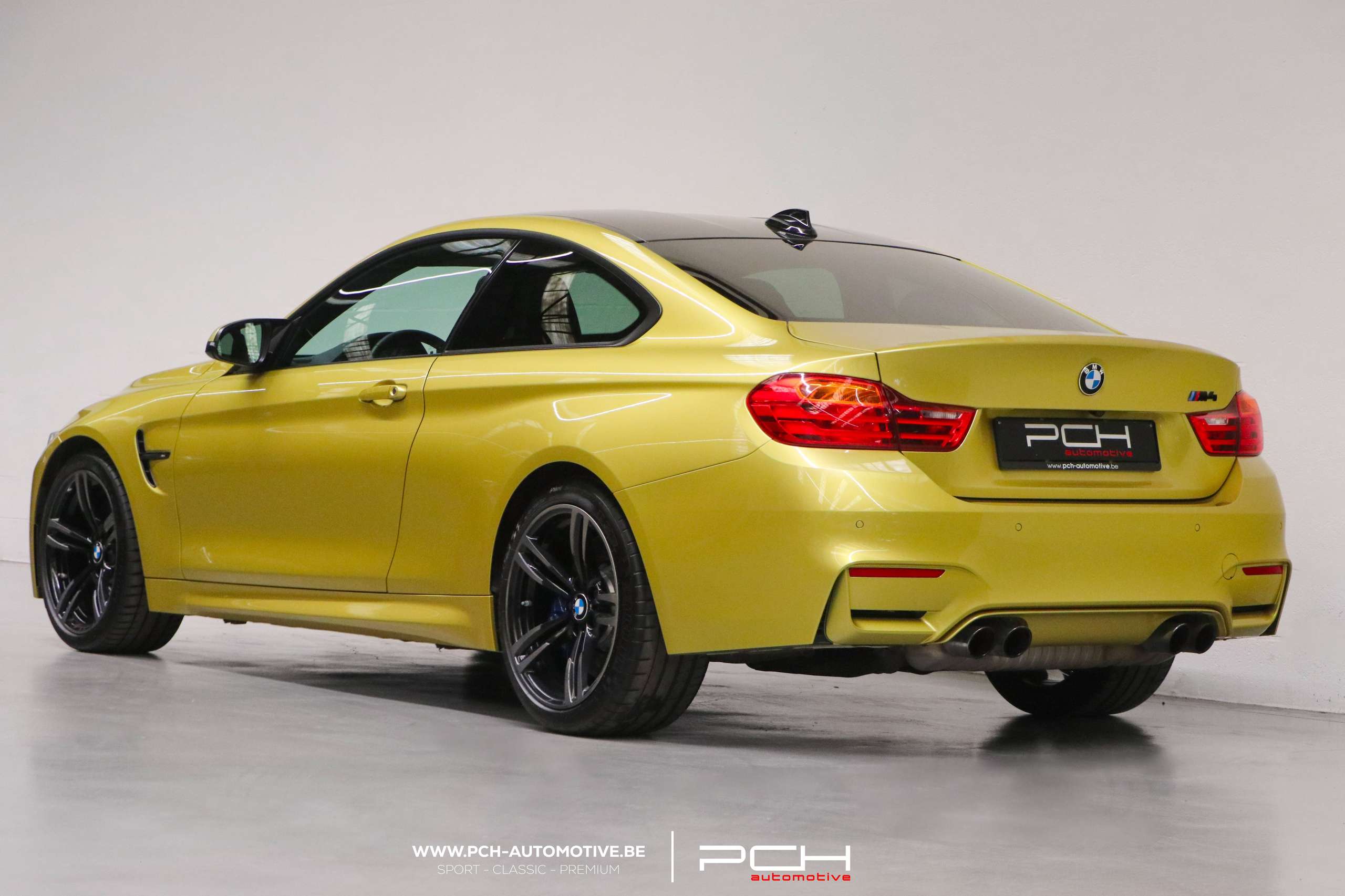 BMW - M4