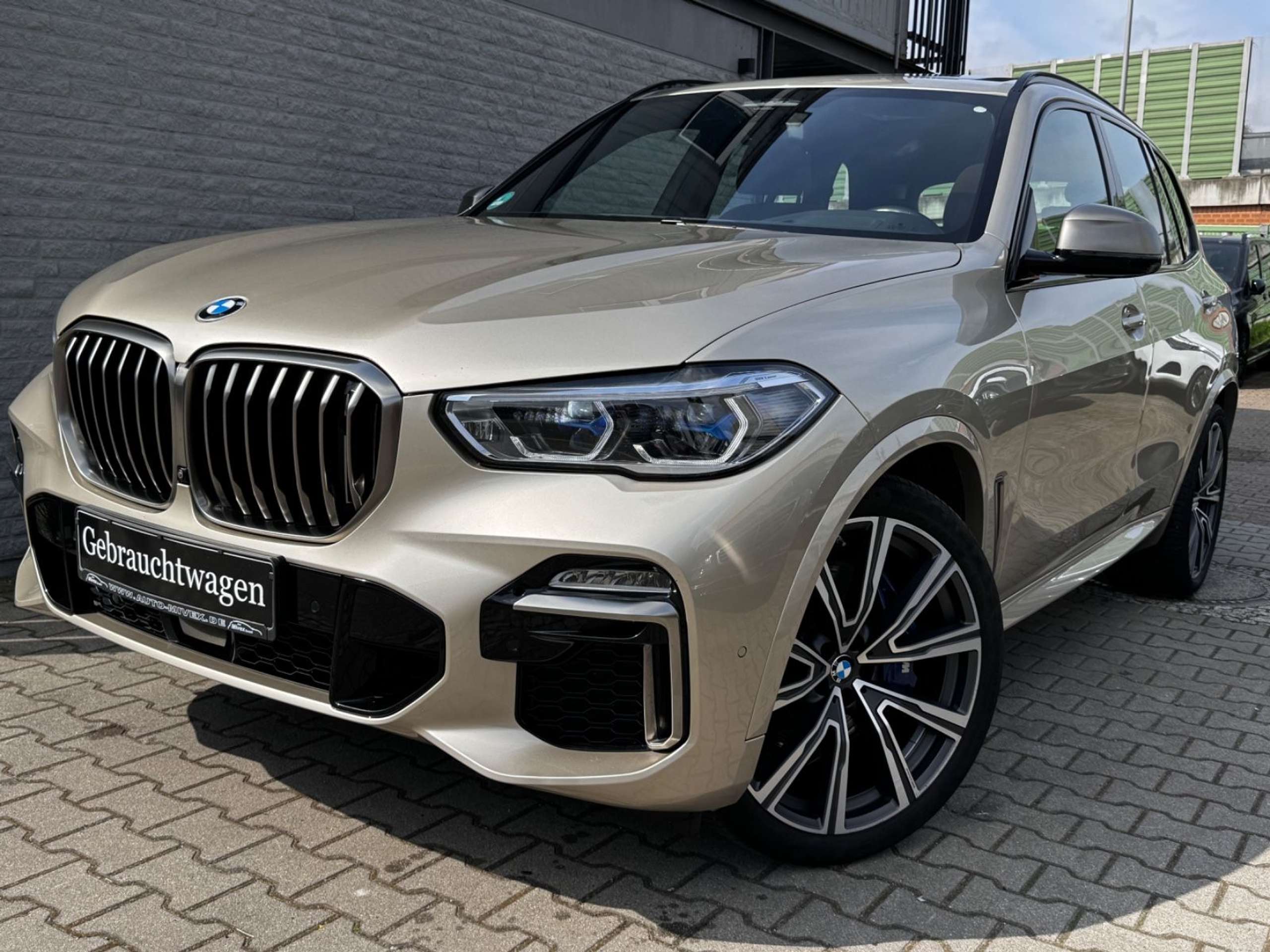 BMW - X5 M