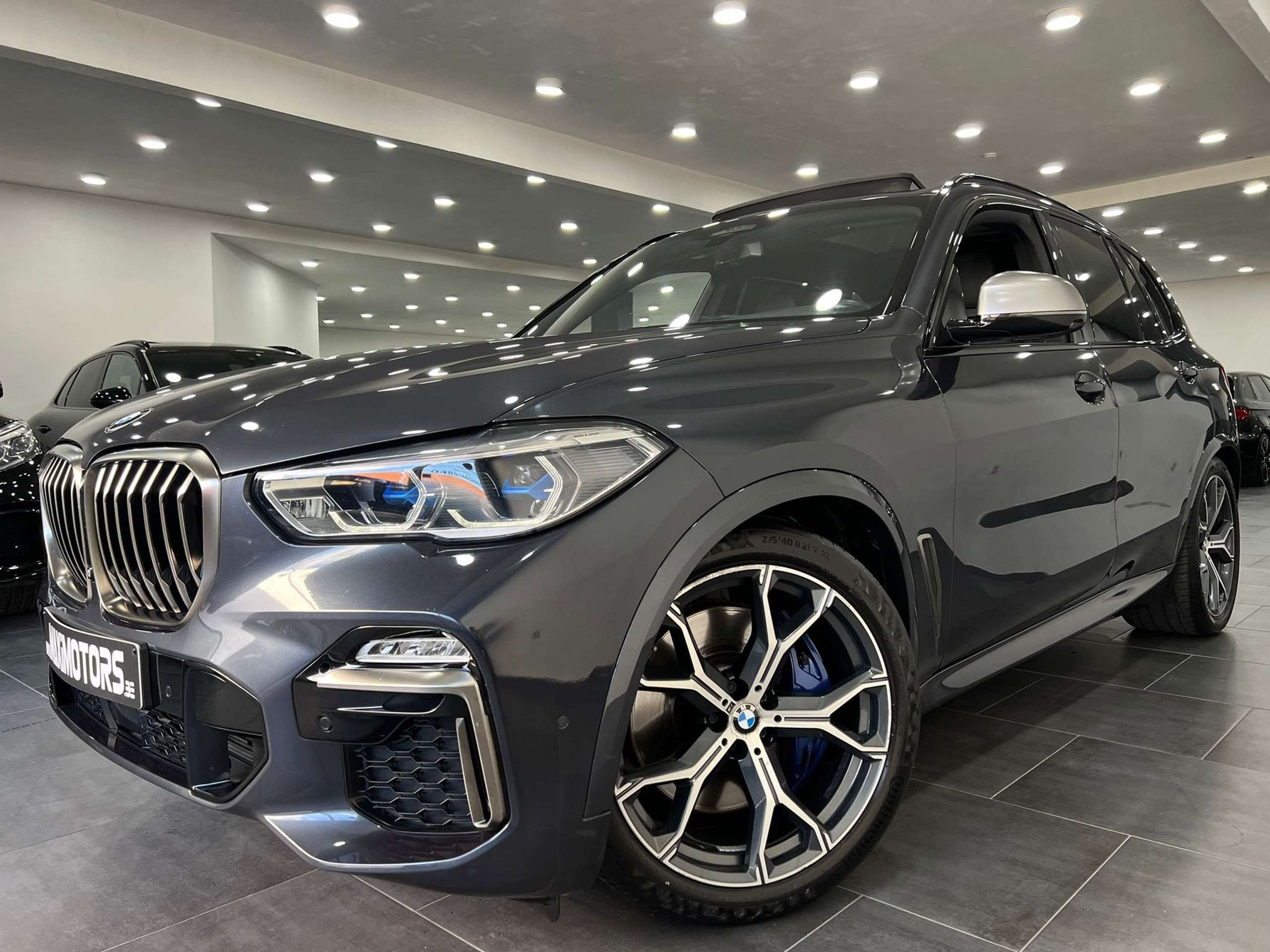 BMW - X5 M