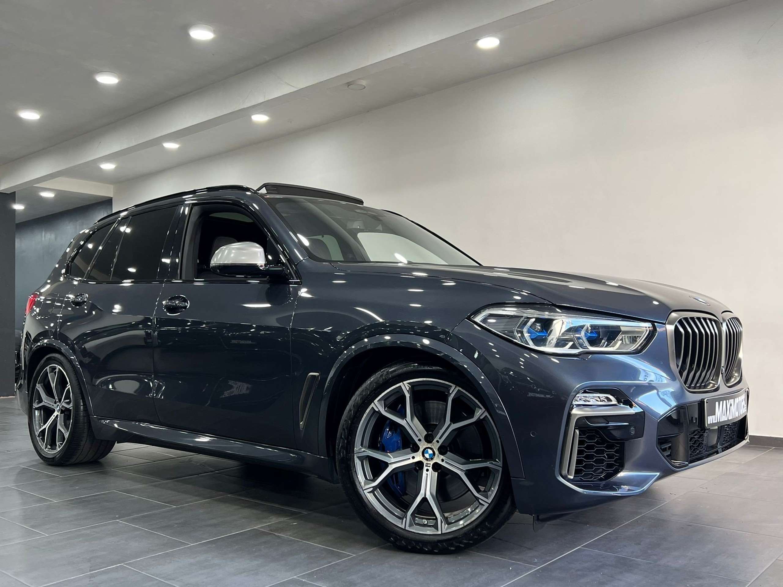 BMW - X5 M