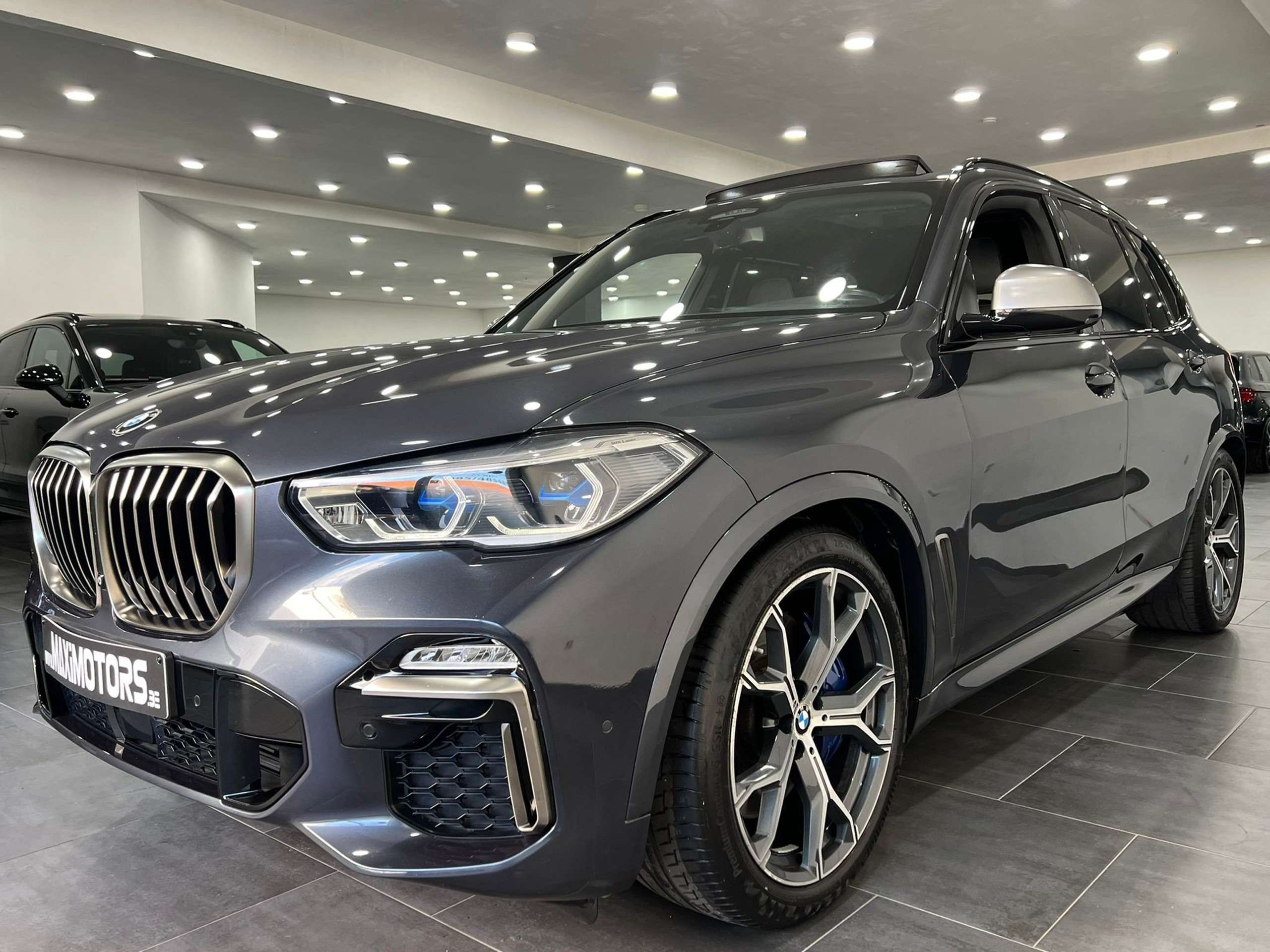 BMW - X5 M