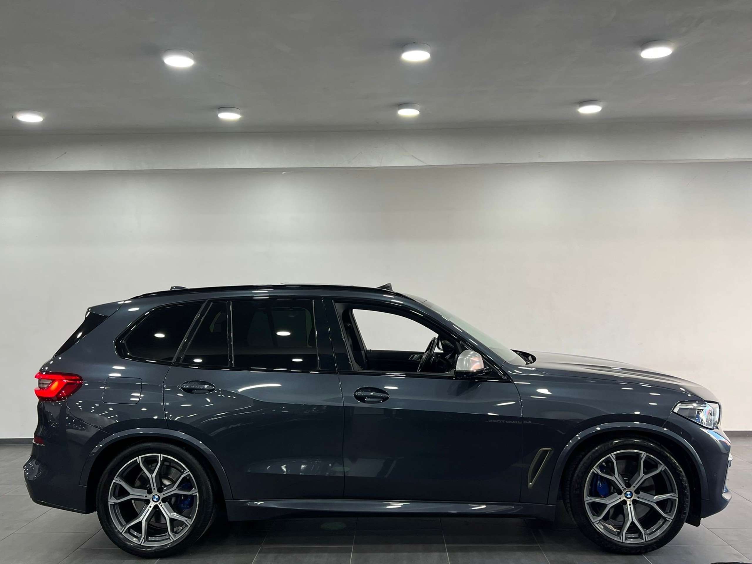 BMW - X5 M