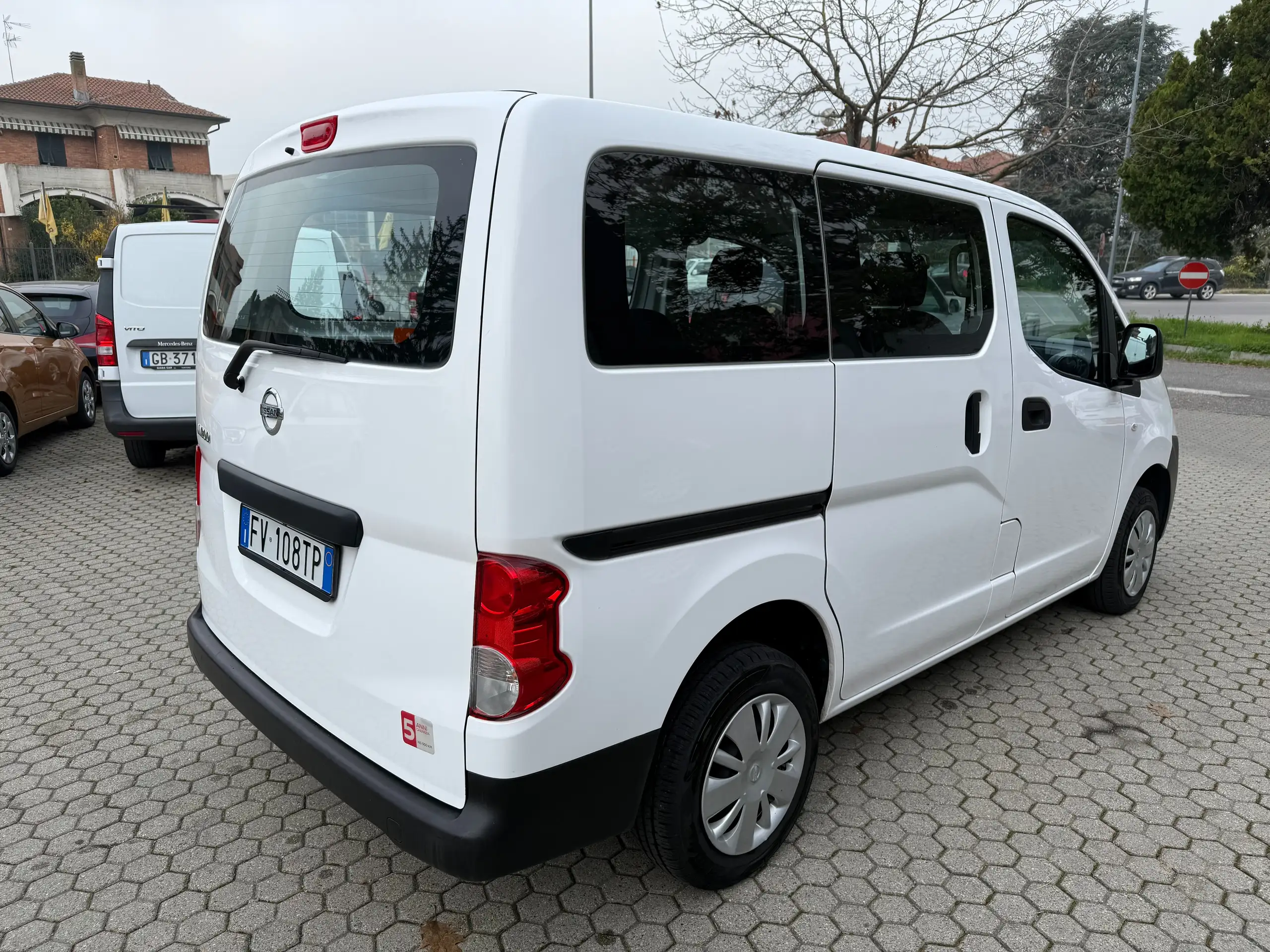 Nissan - NV200