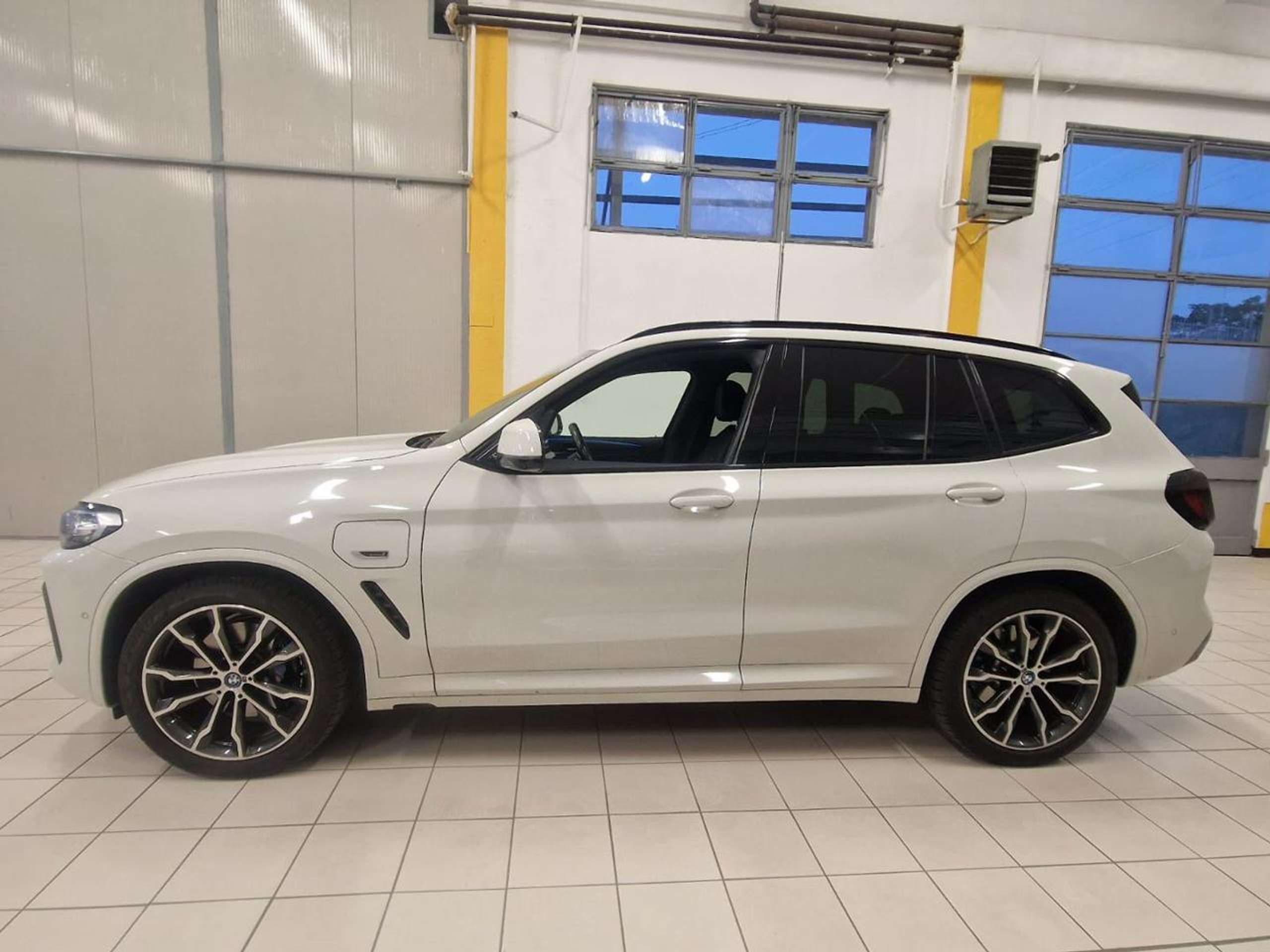 BMW - X3