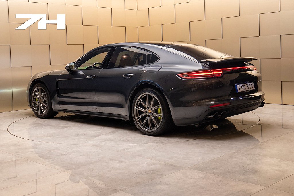 Porsche - Panamera