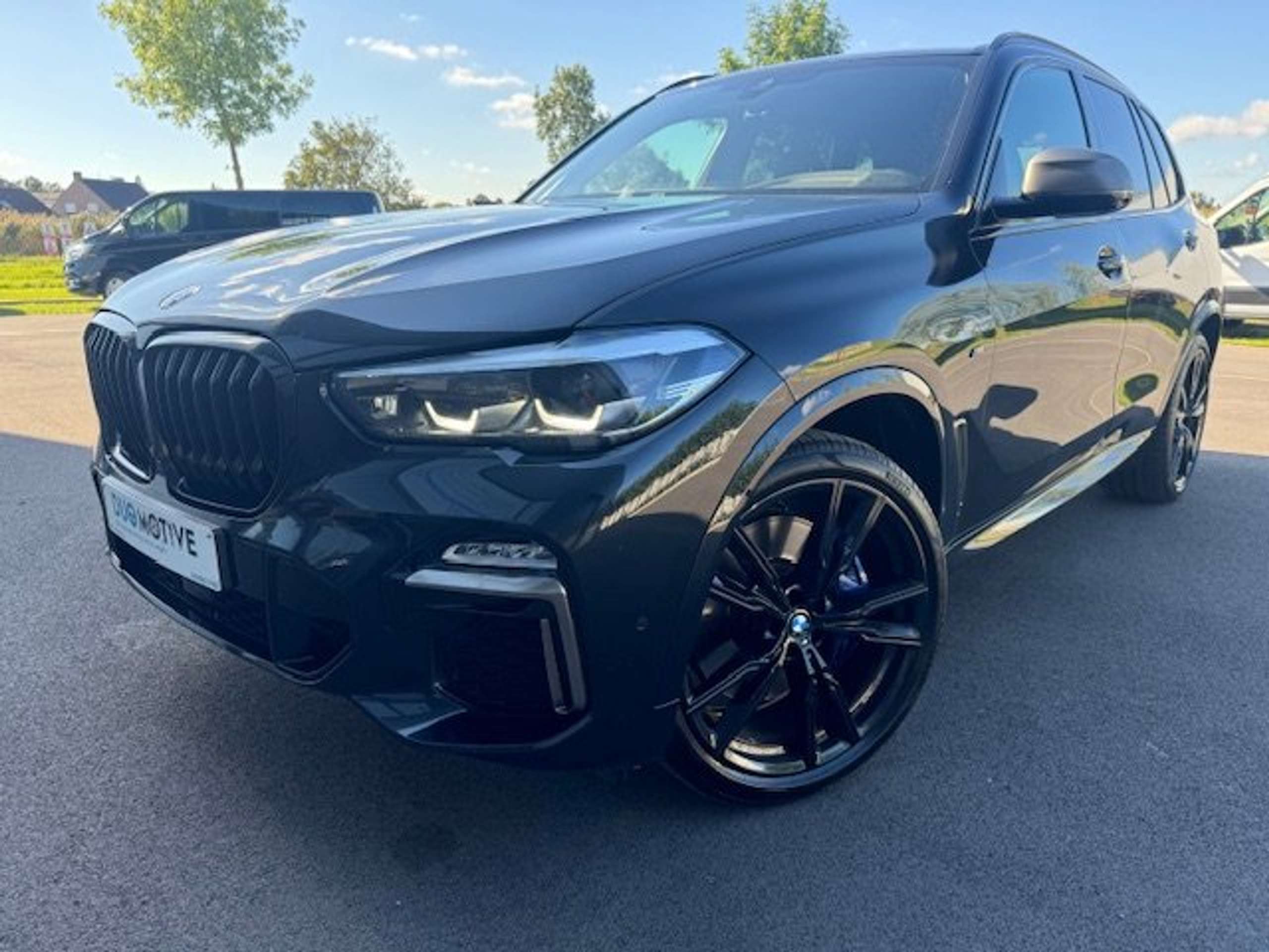 BMW - X5 M