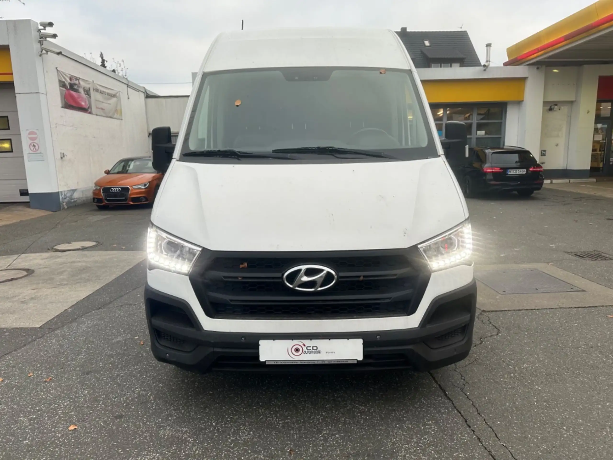 Hyundai - H 350