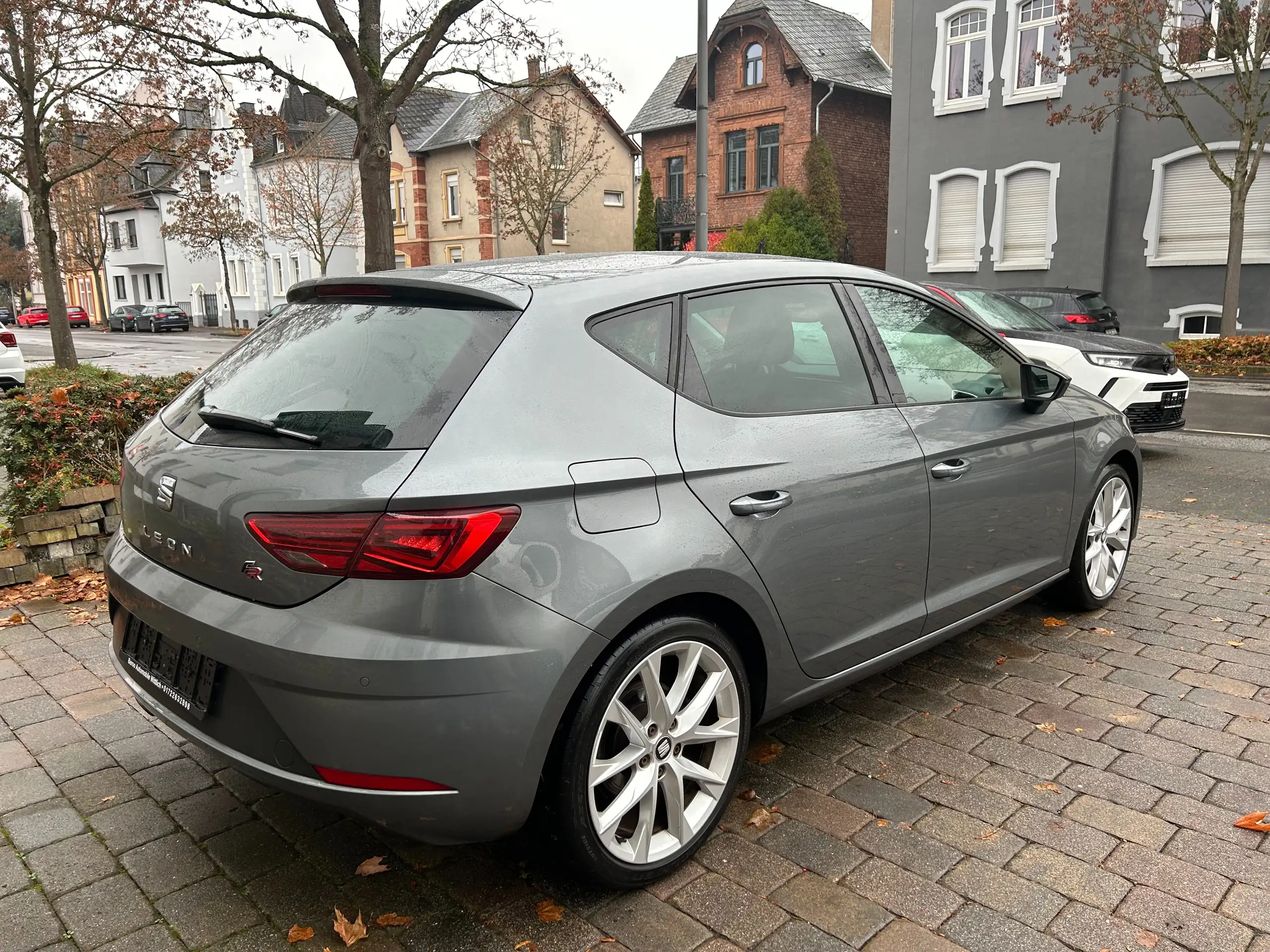 SEAT - Leon