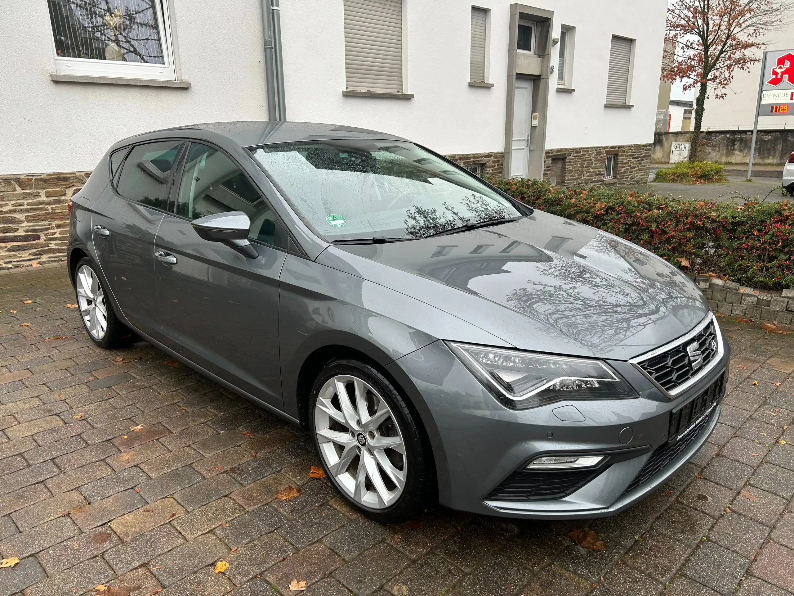 SEAT - Leon