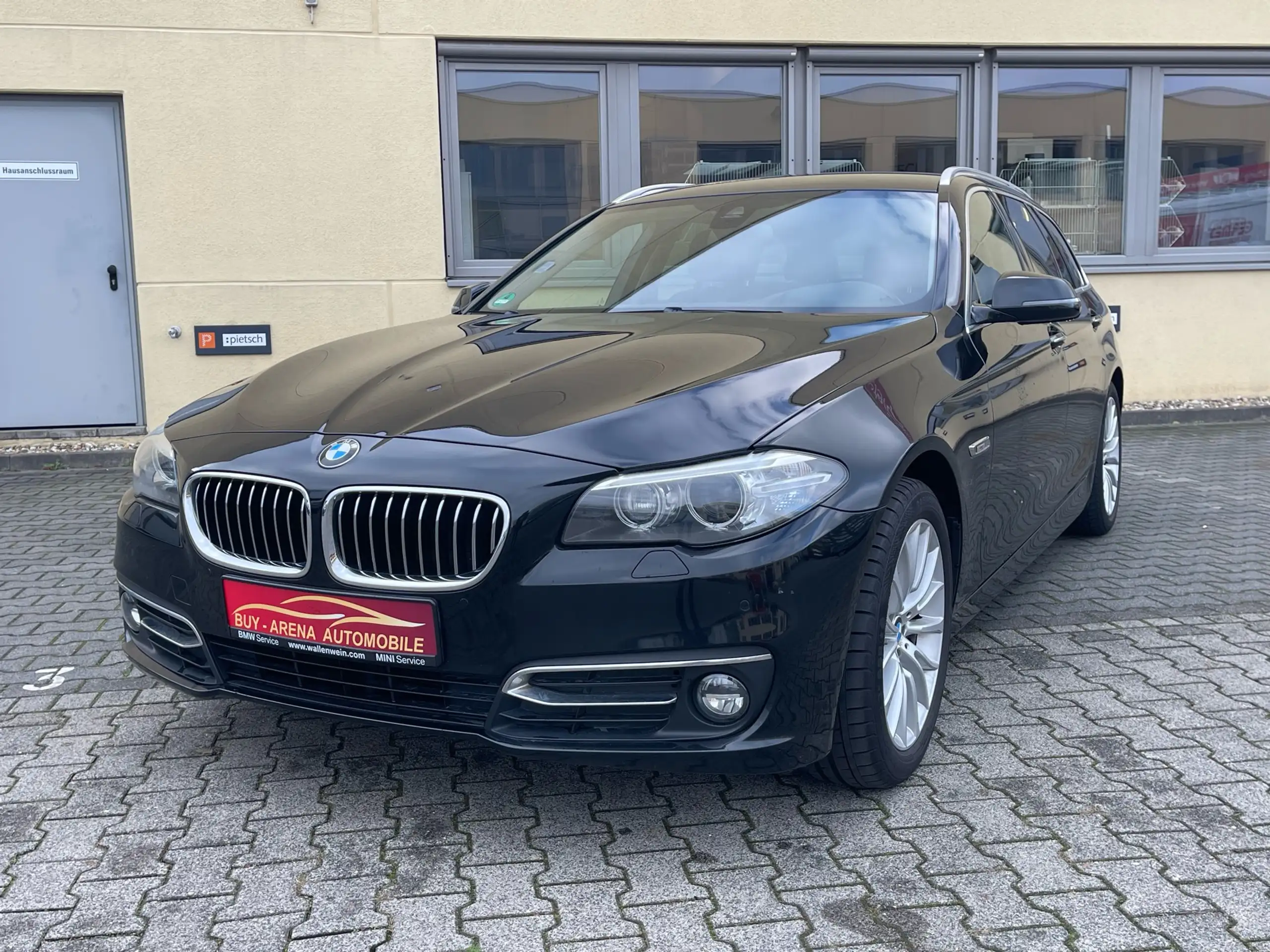 BMW - 528