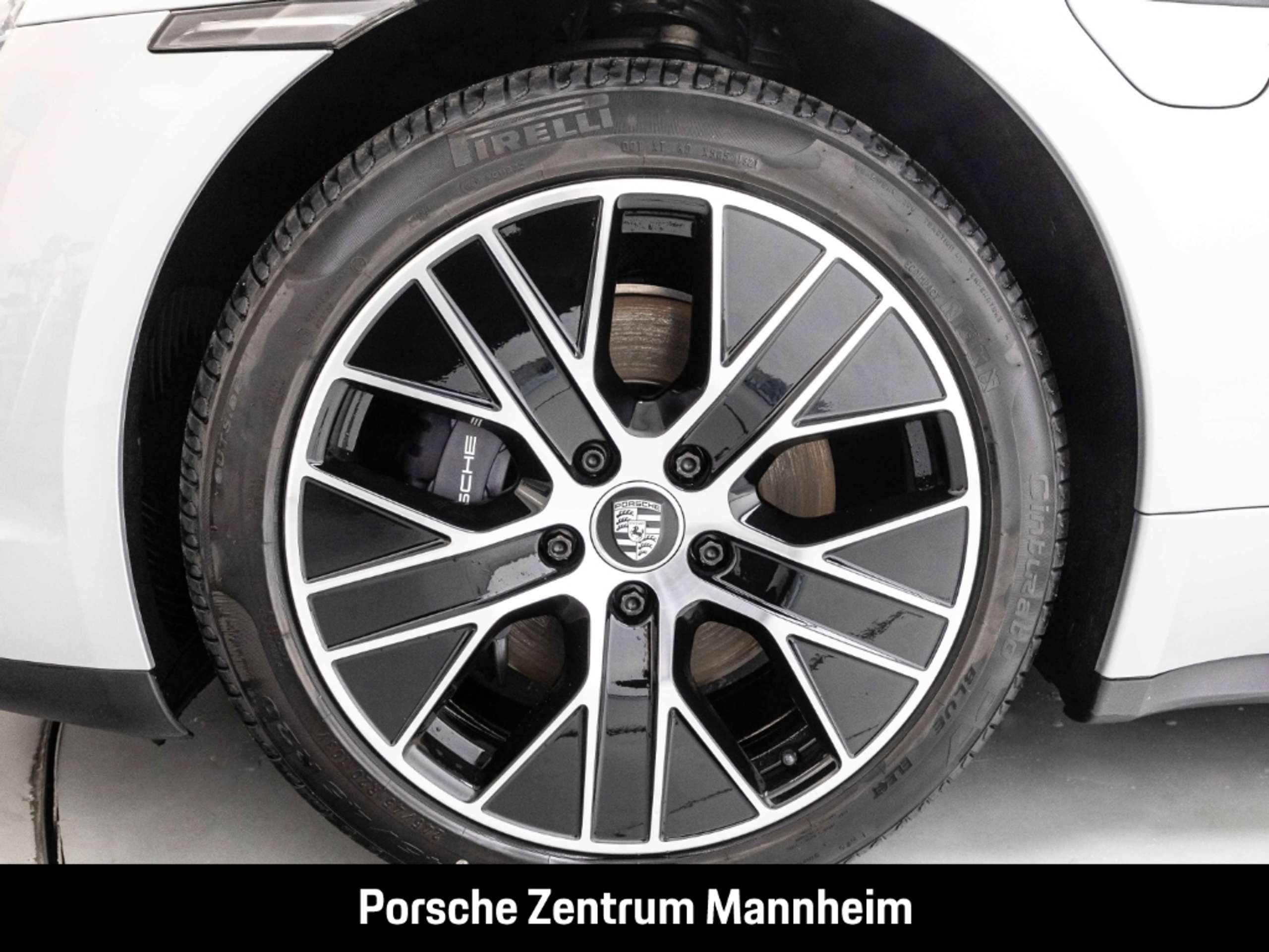 Porsche - Taycan