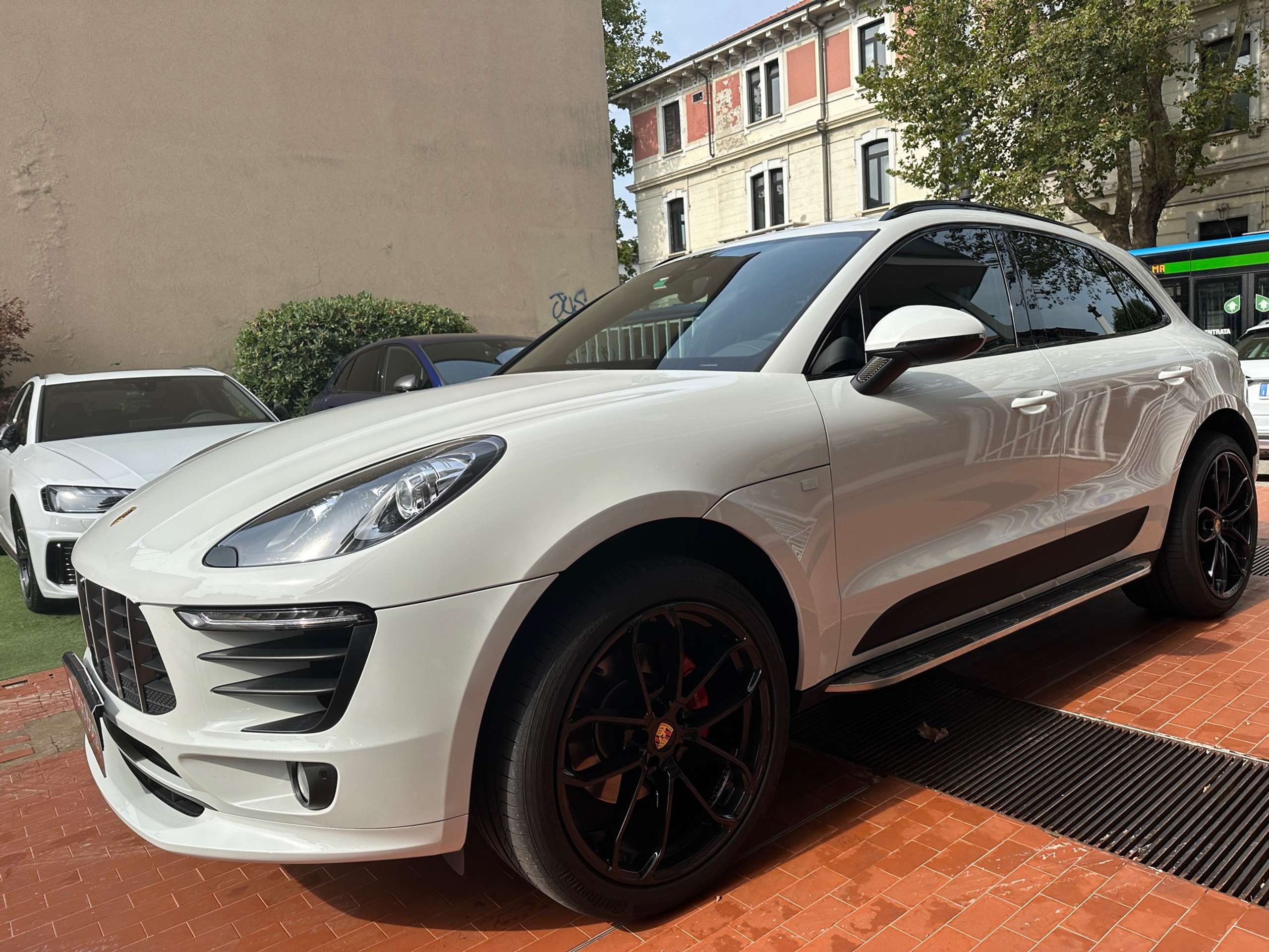 Porsche - Macan