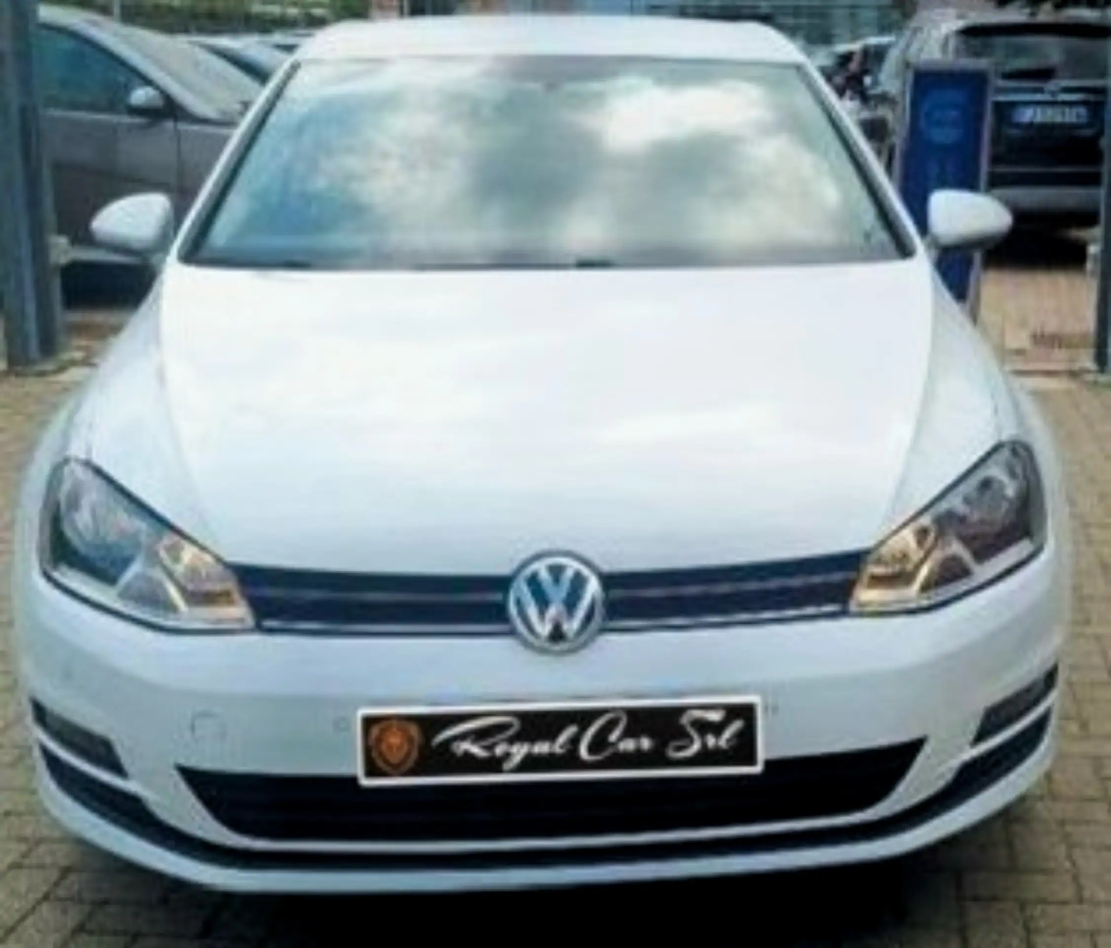 Volkswagen - Golf