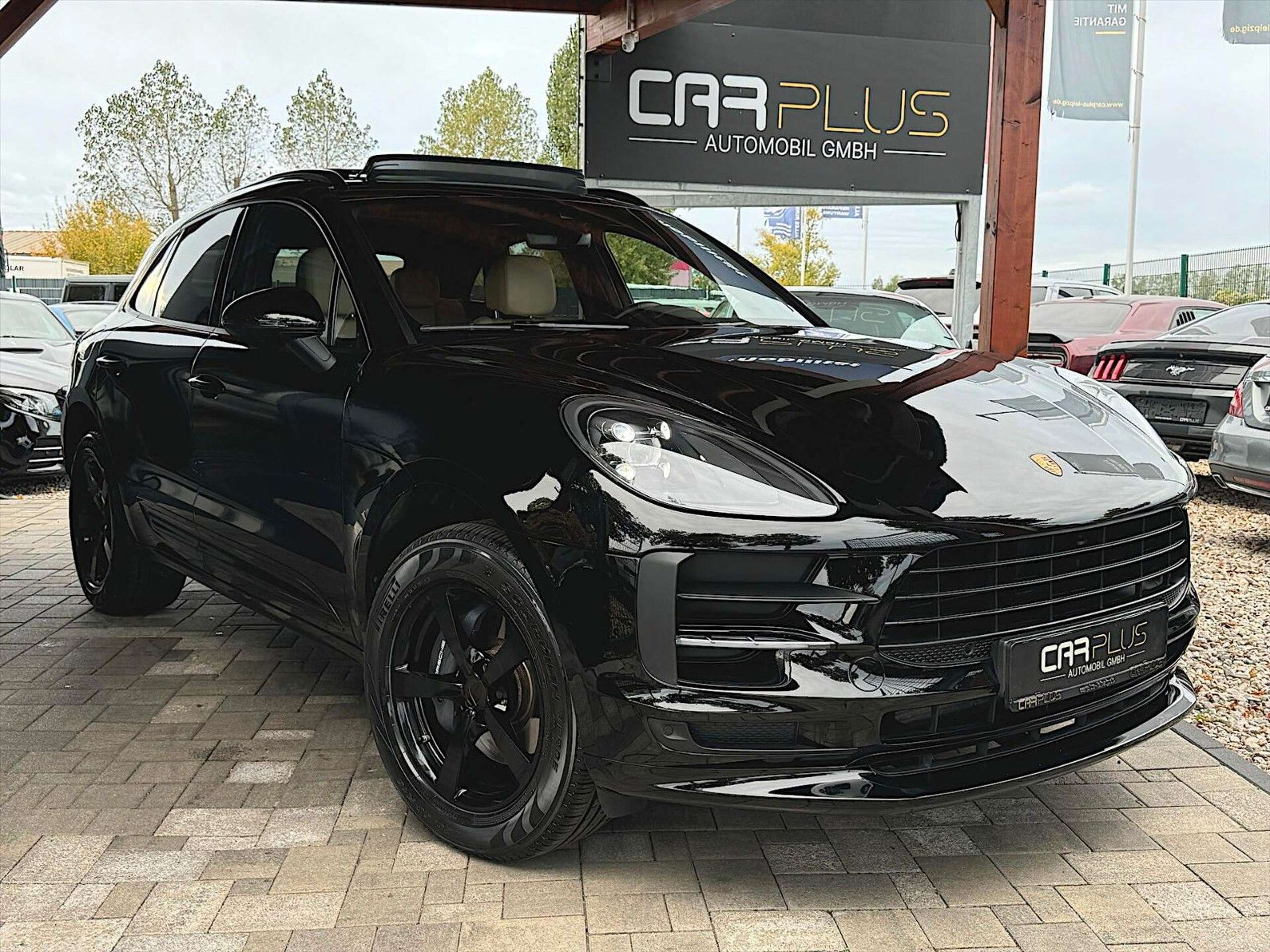 Porsche - Macan