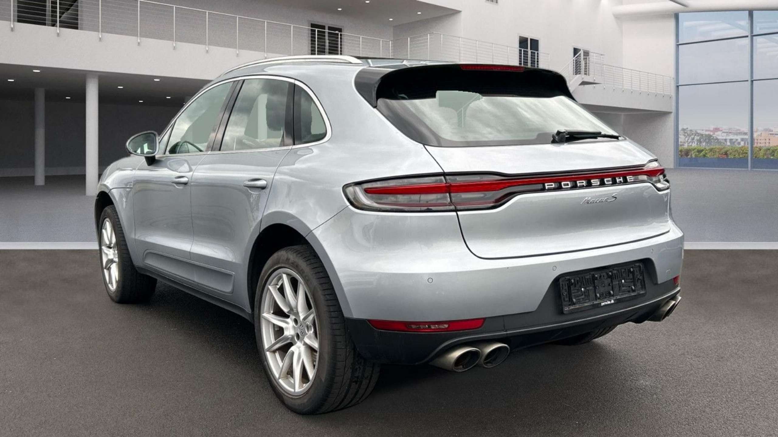 Porsche - Macan