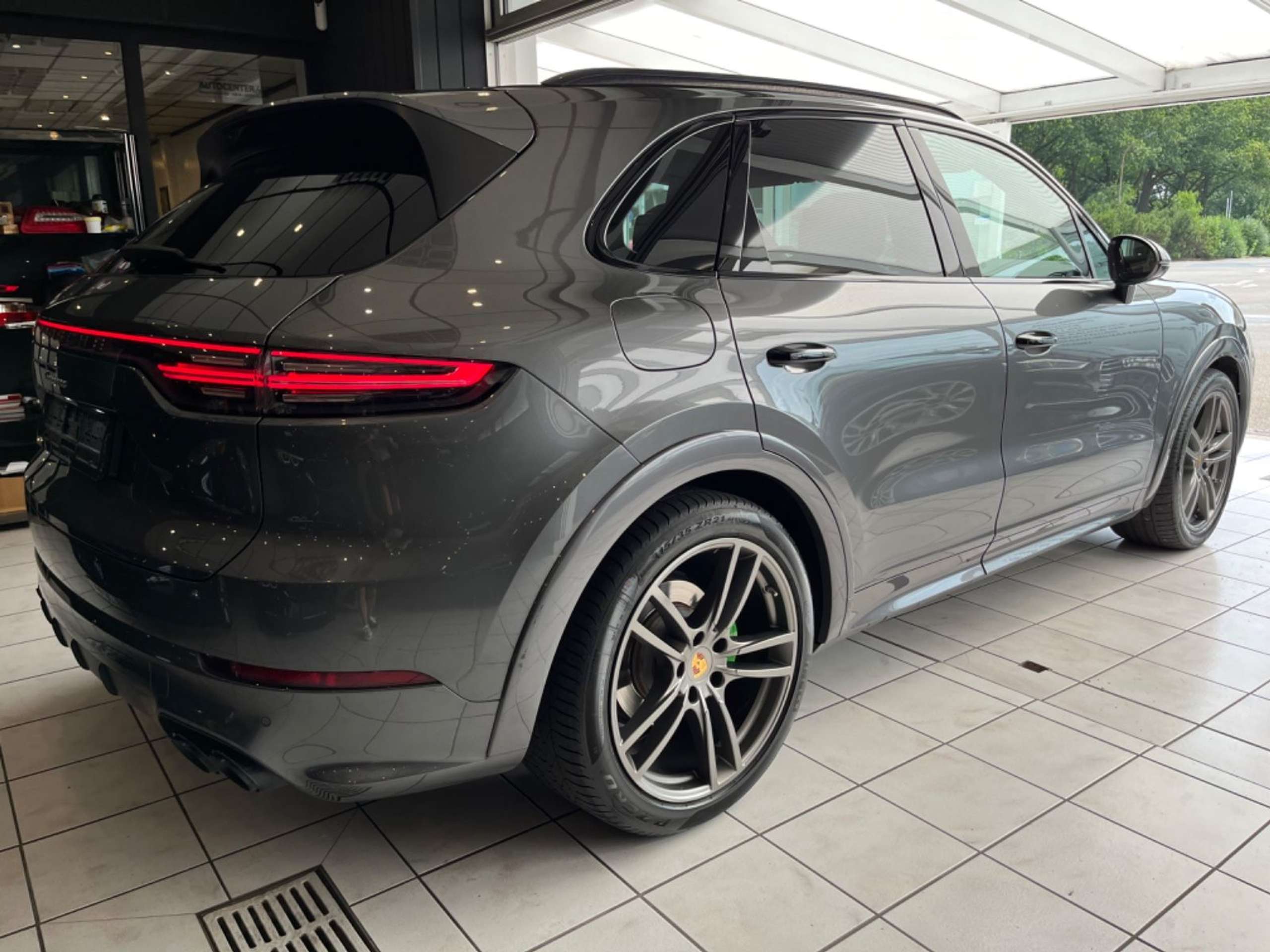 Porsche - Cayenne