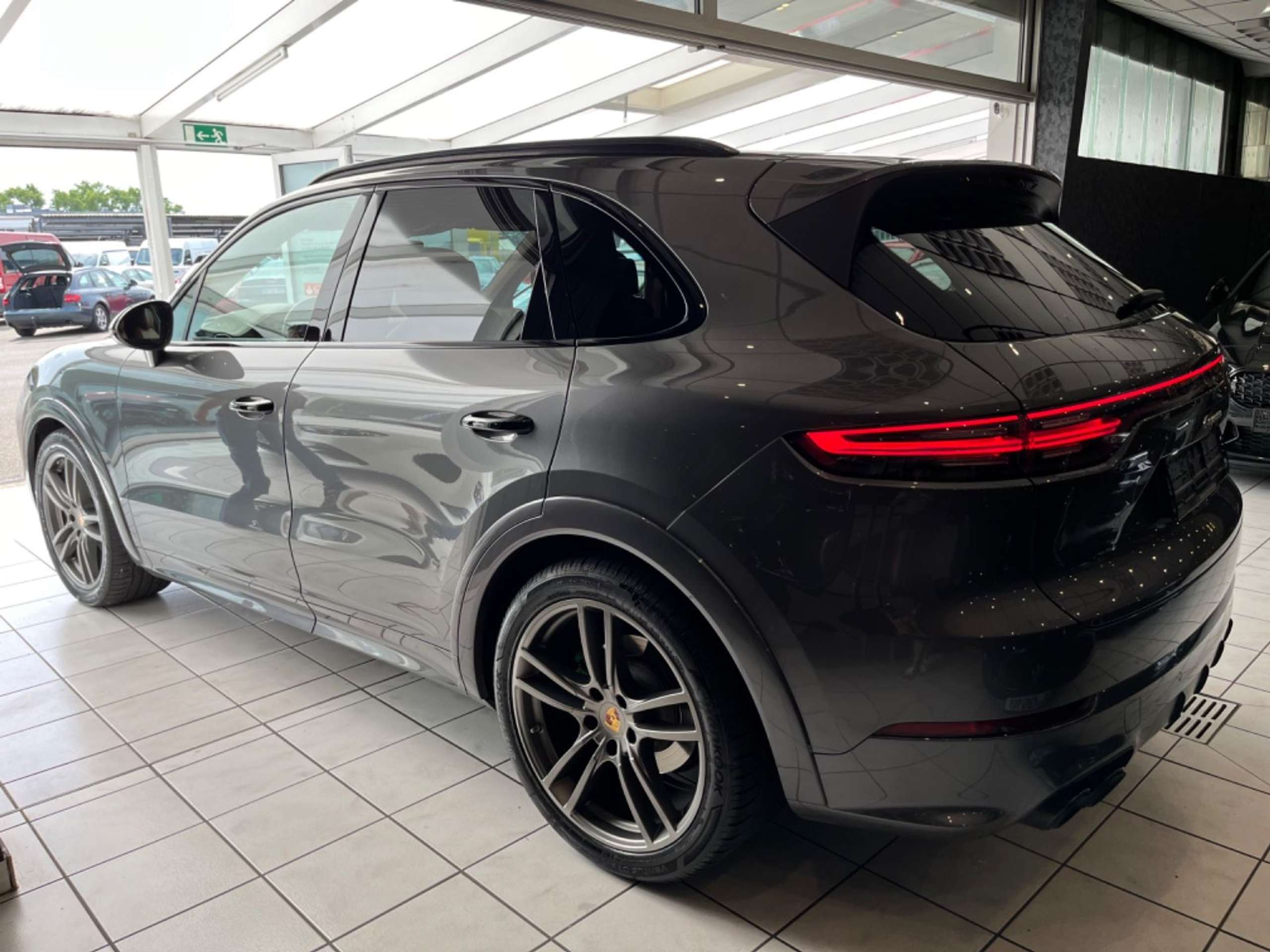 Porsche - Cayenne