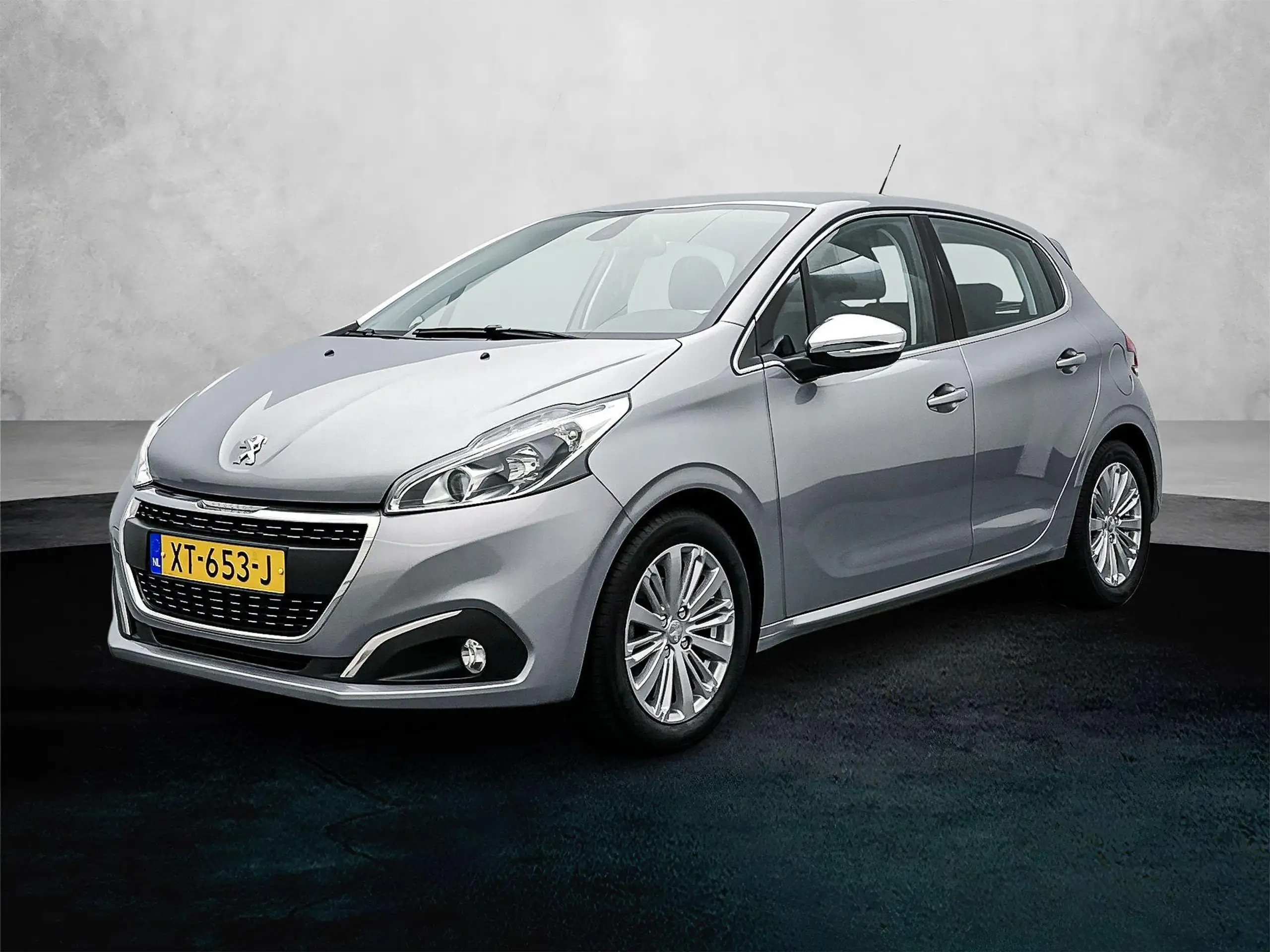 Peugeot - 208