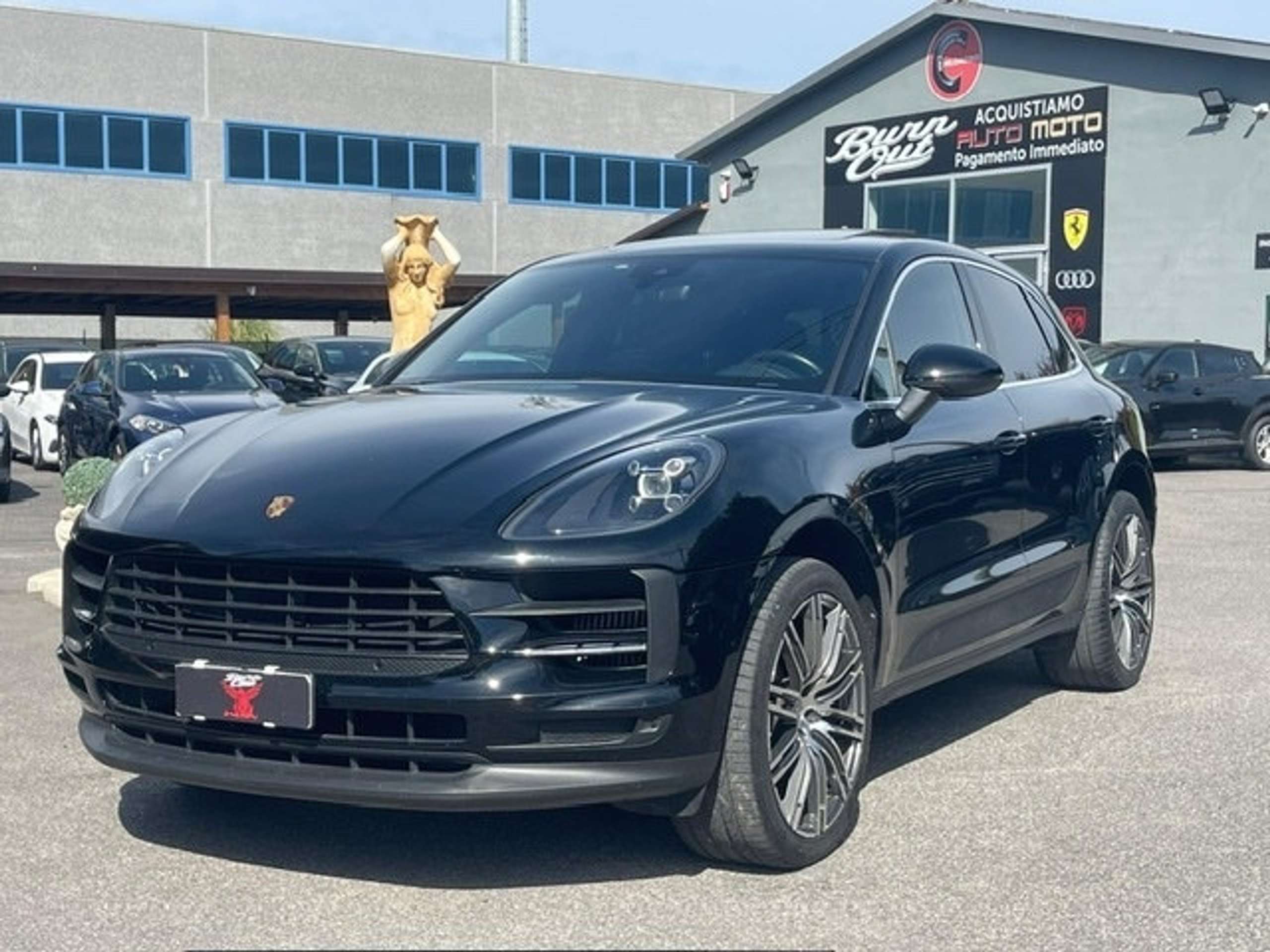 Porsche - Macan