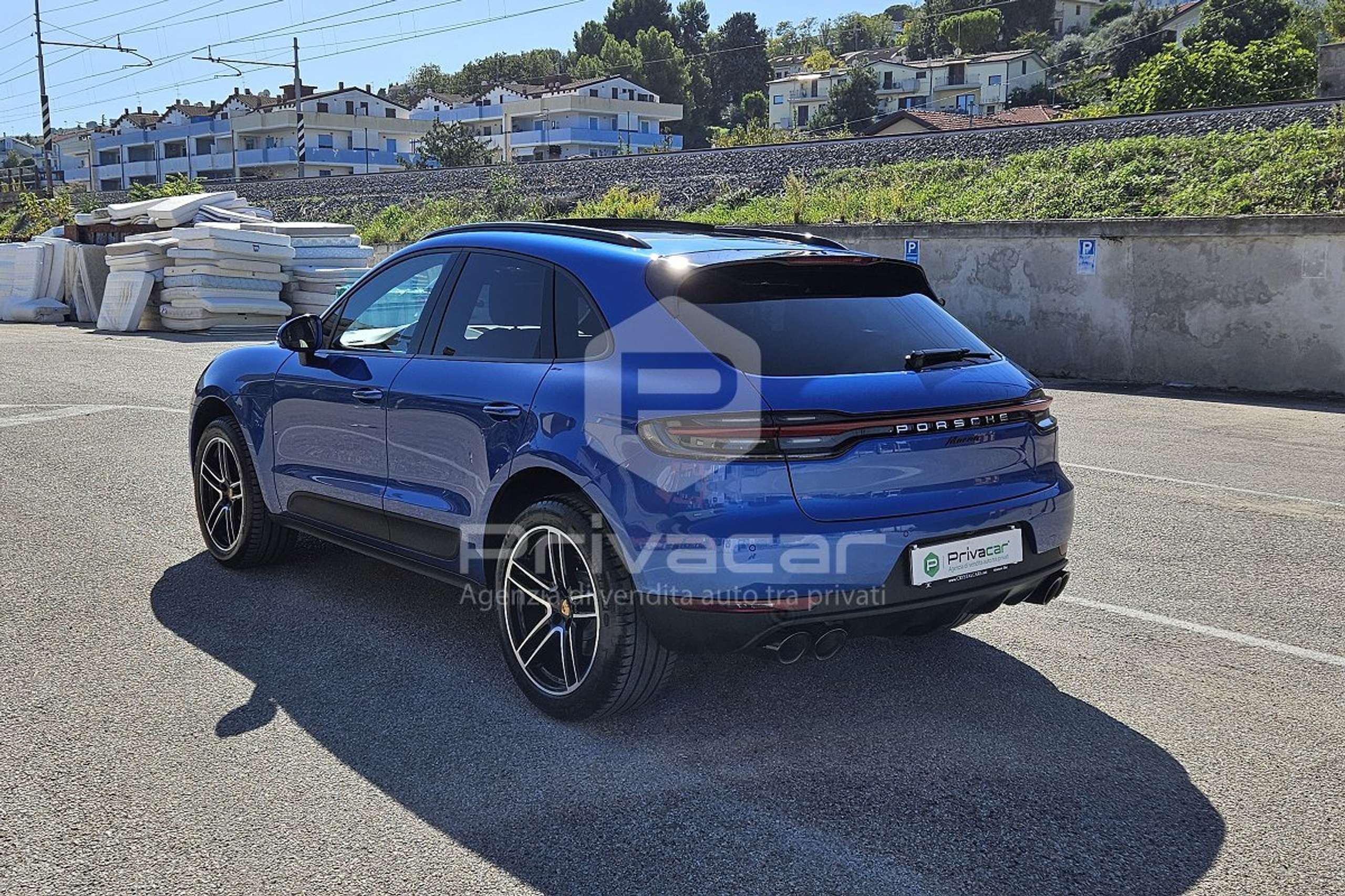 Porsche - Macan