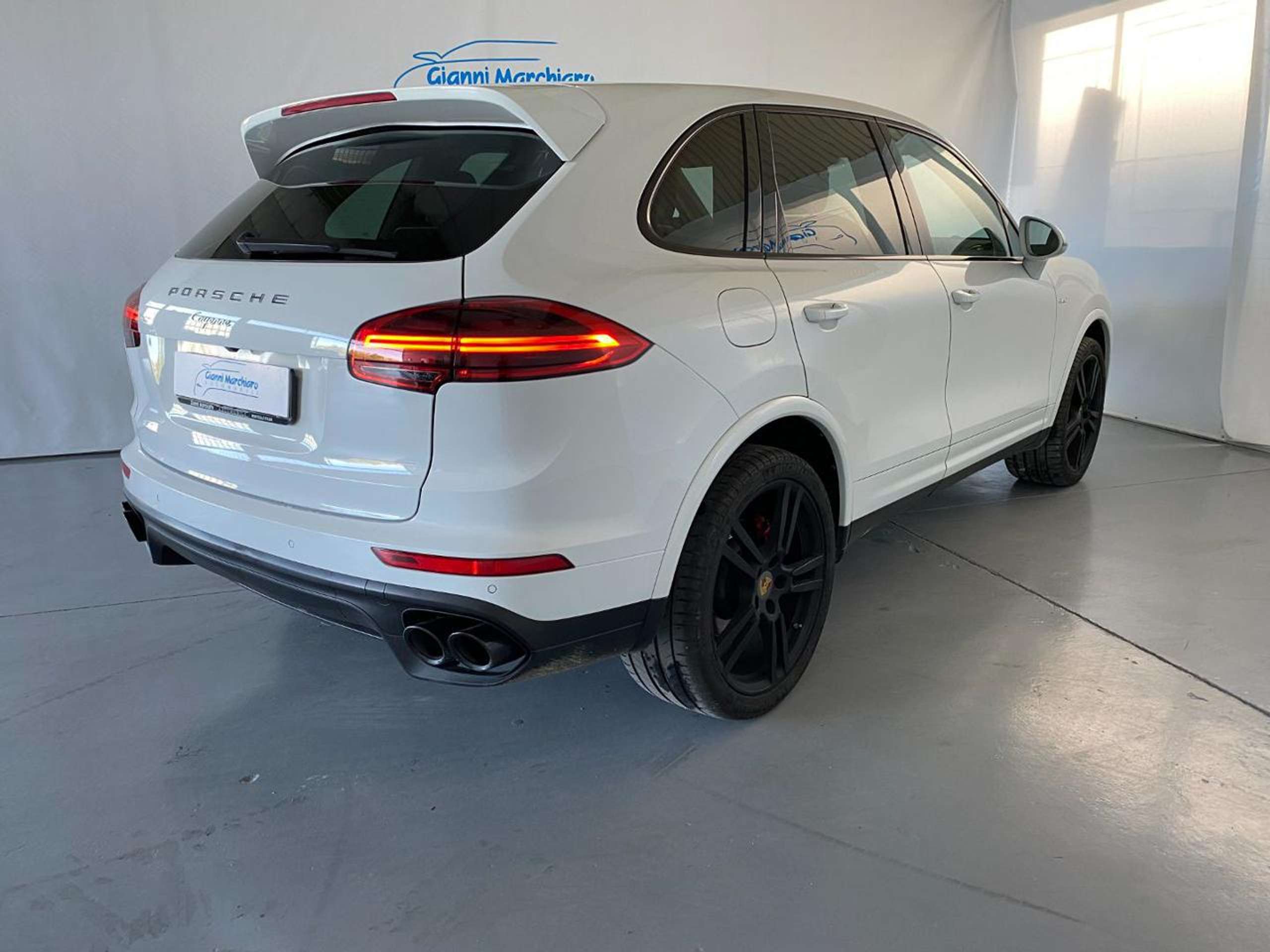 Porsche - Cayenne