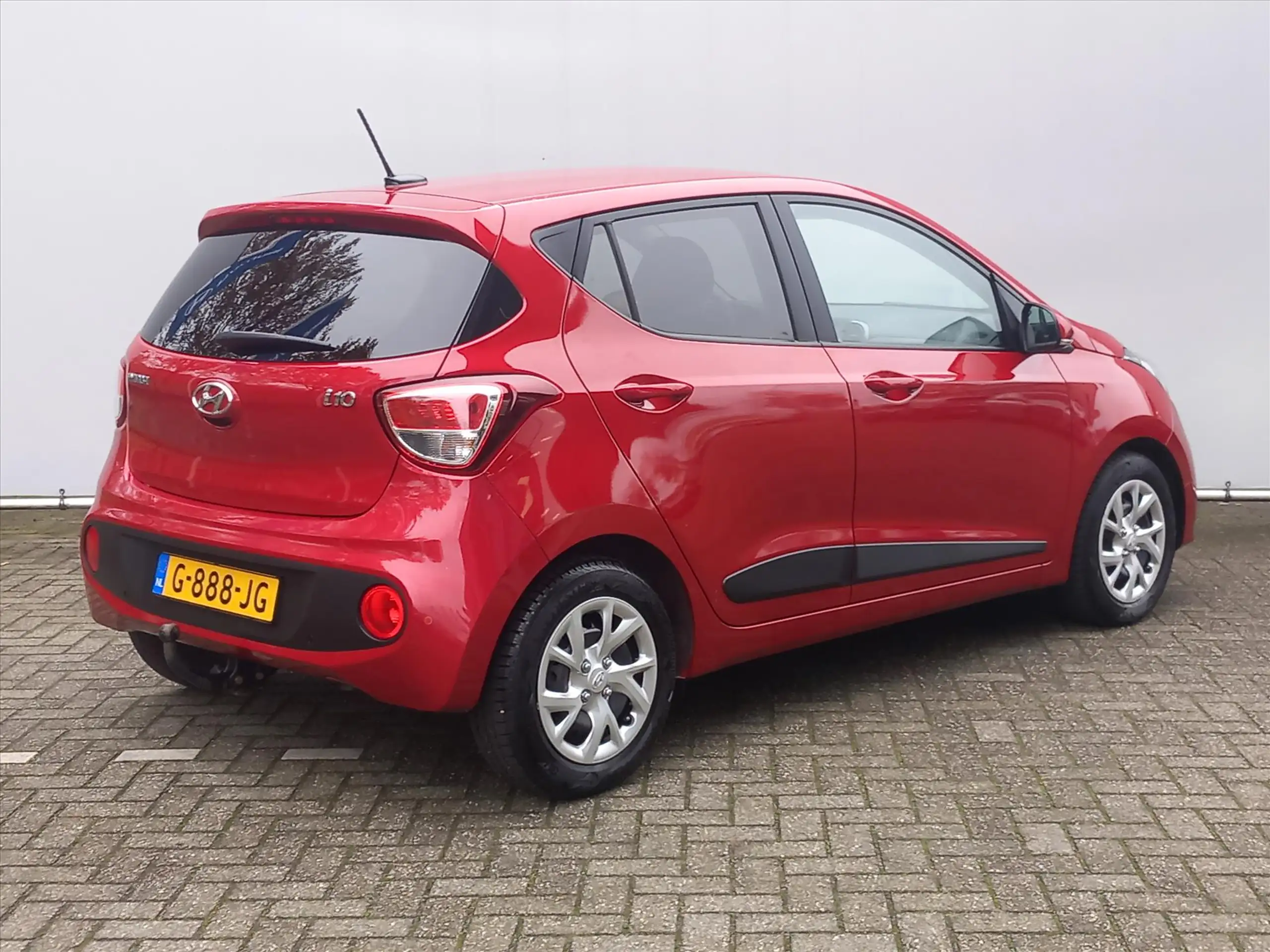 Hyundai - i10