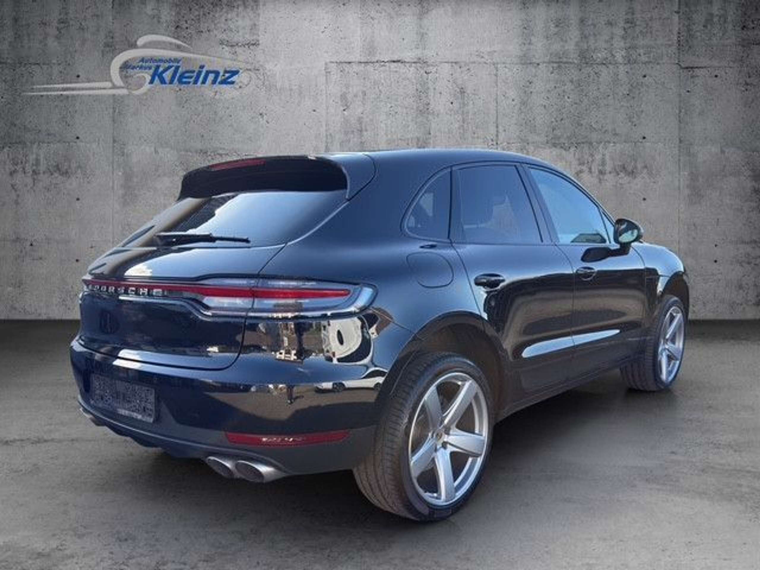 Porsche - Macan